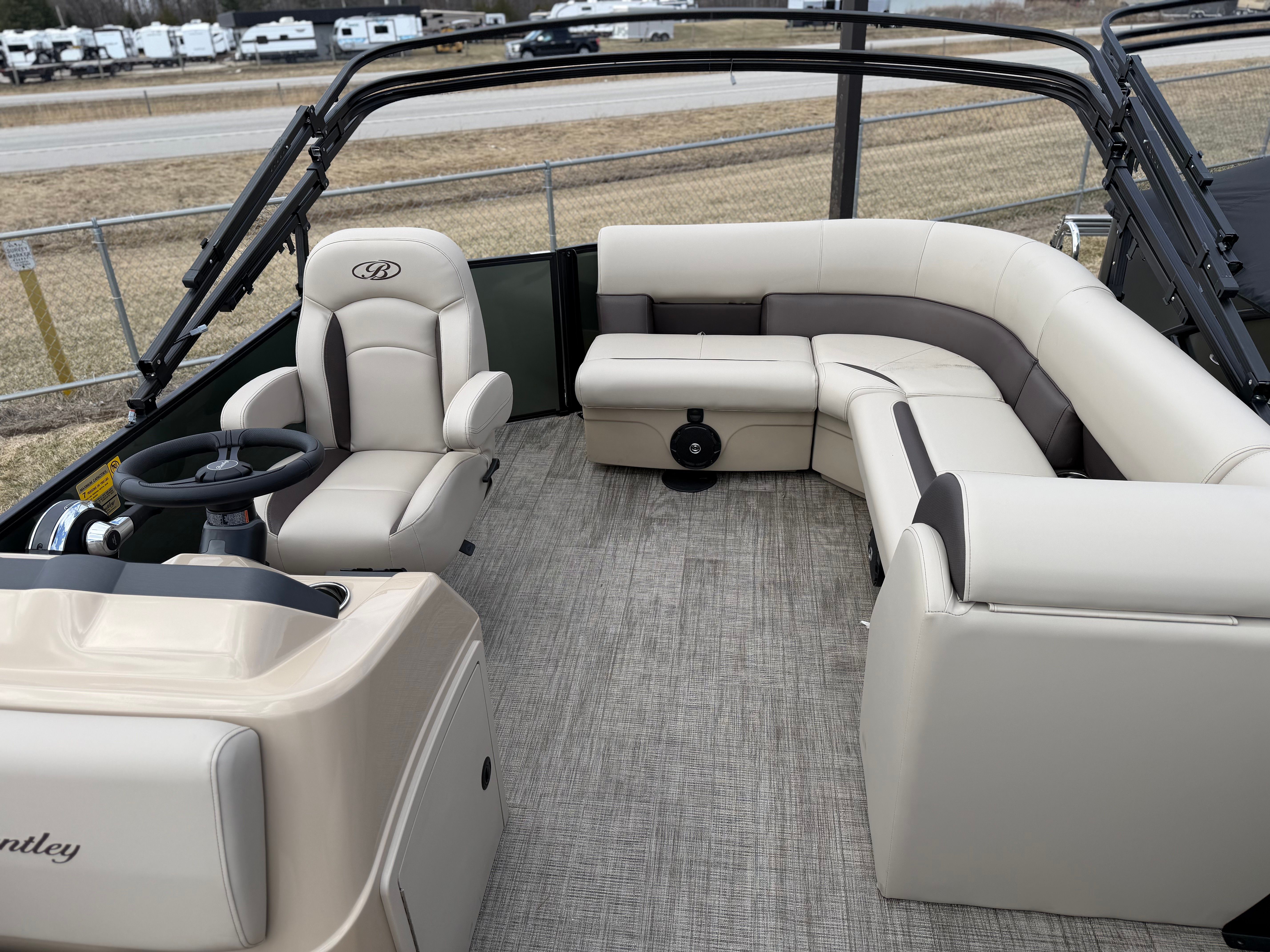 2026 Bentley Pontoons LE 160 CR - 8
