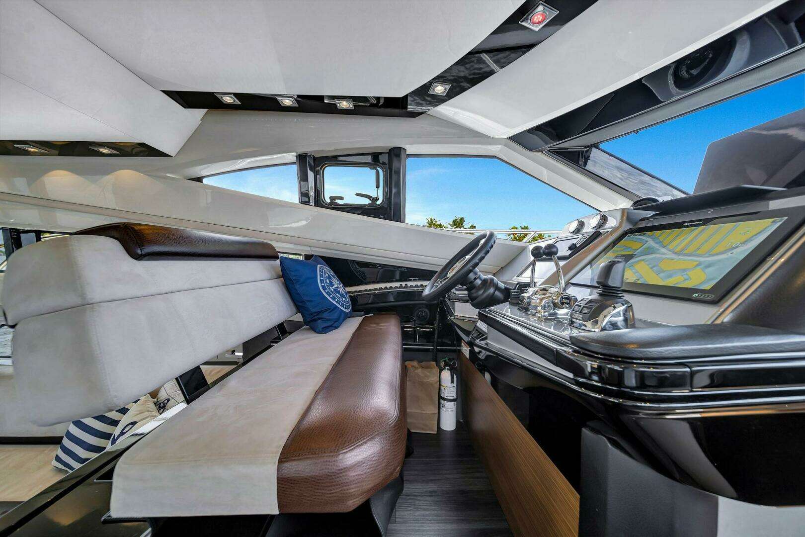 2011 Marquis — - Image 38