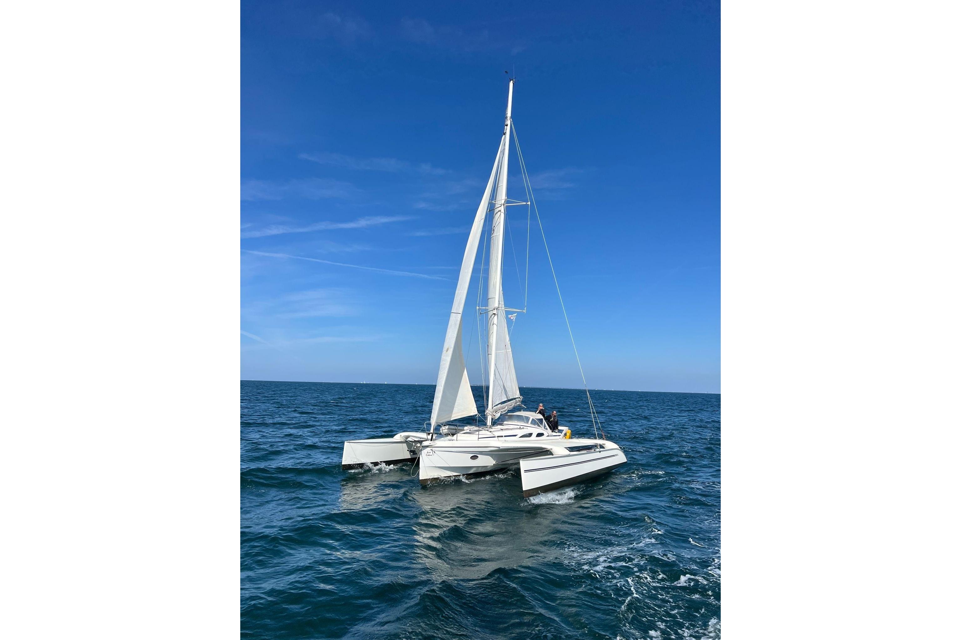 2007 Dragonfly 35