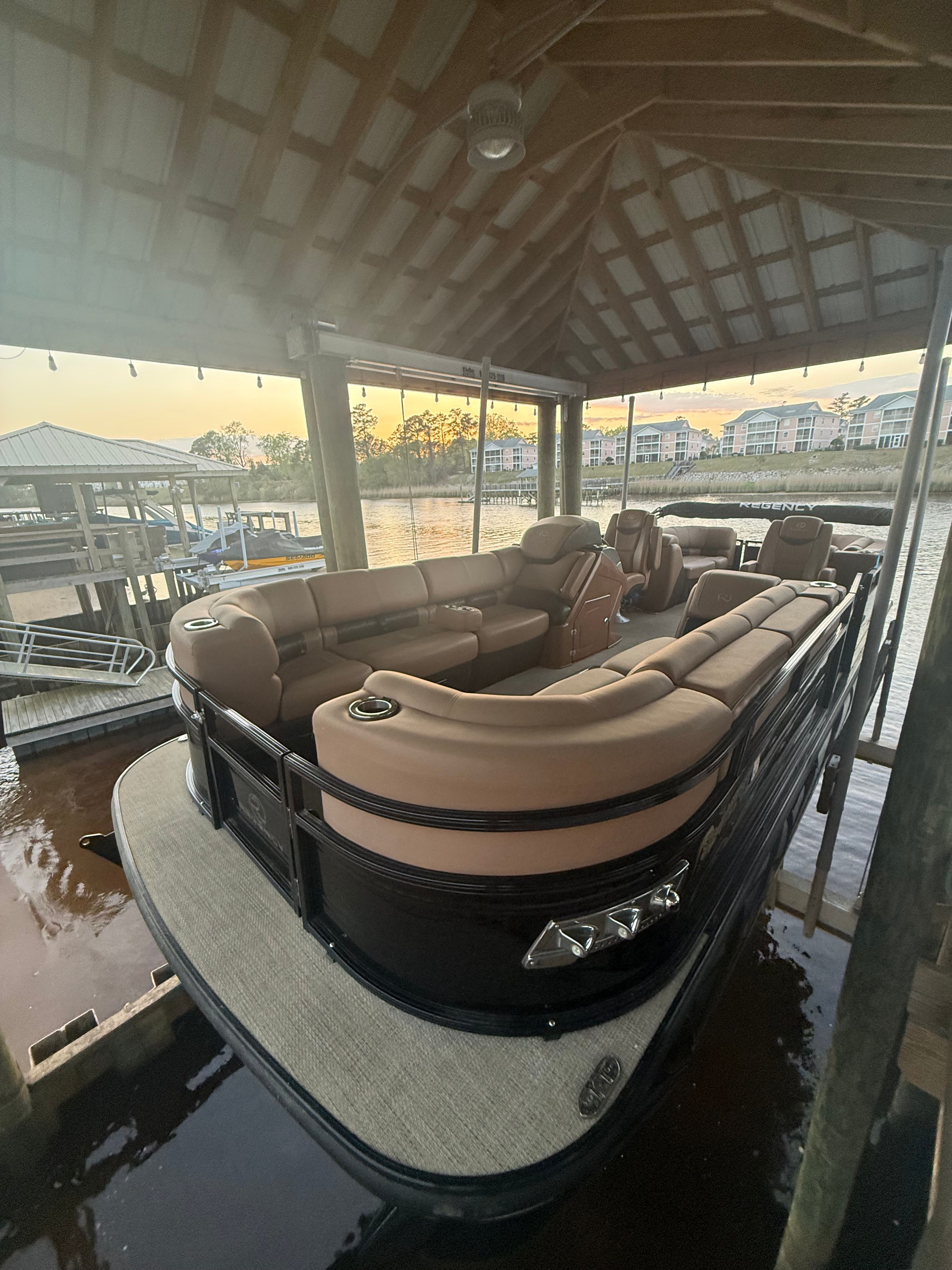 2023 Regency R250 L - 13