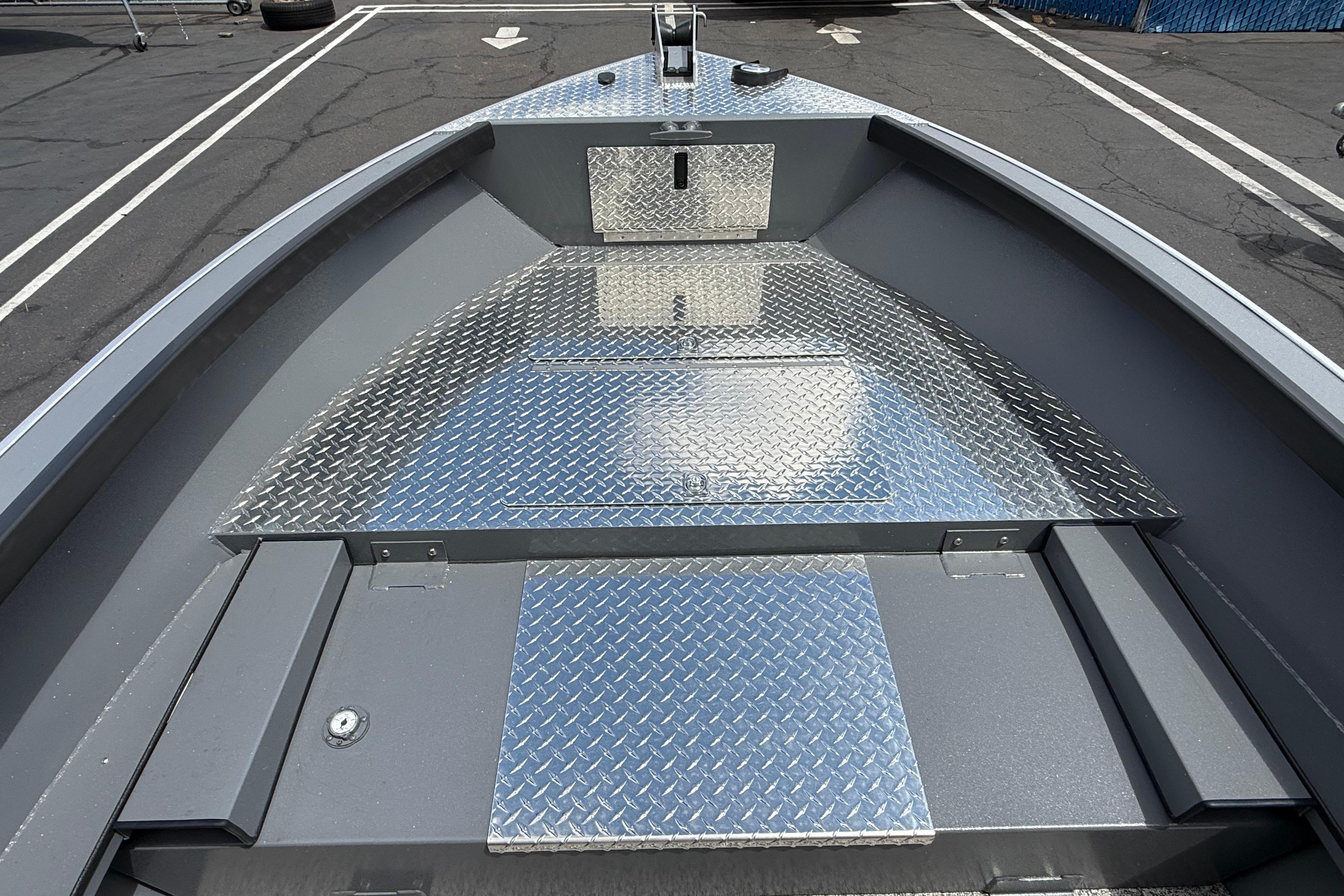 2026 Alumaweld Free Drifter 20 boat interior with diamond plate flooring.