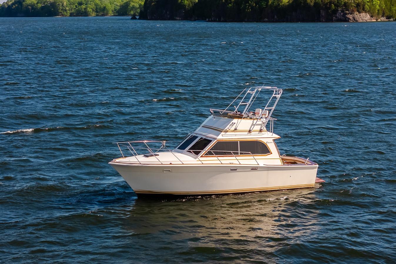 1984 Egg Harbor 33 Convertible