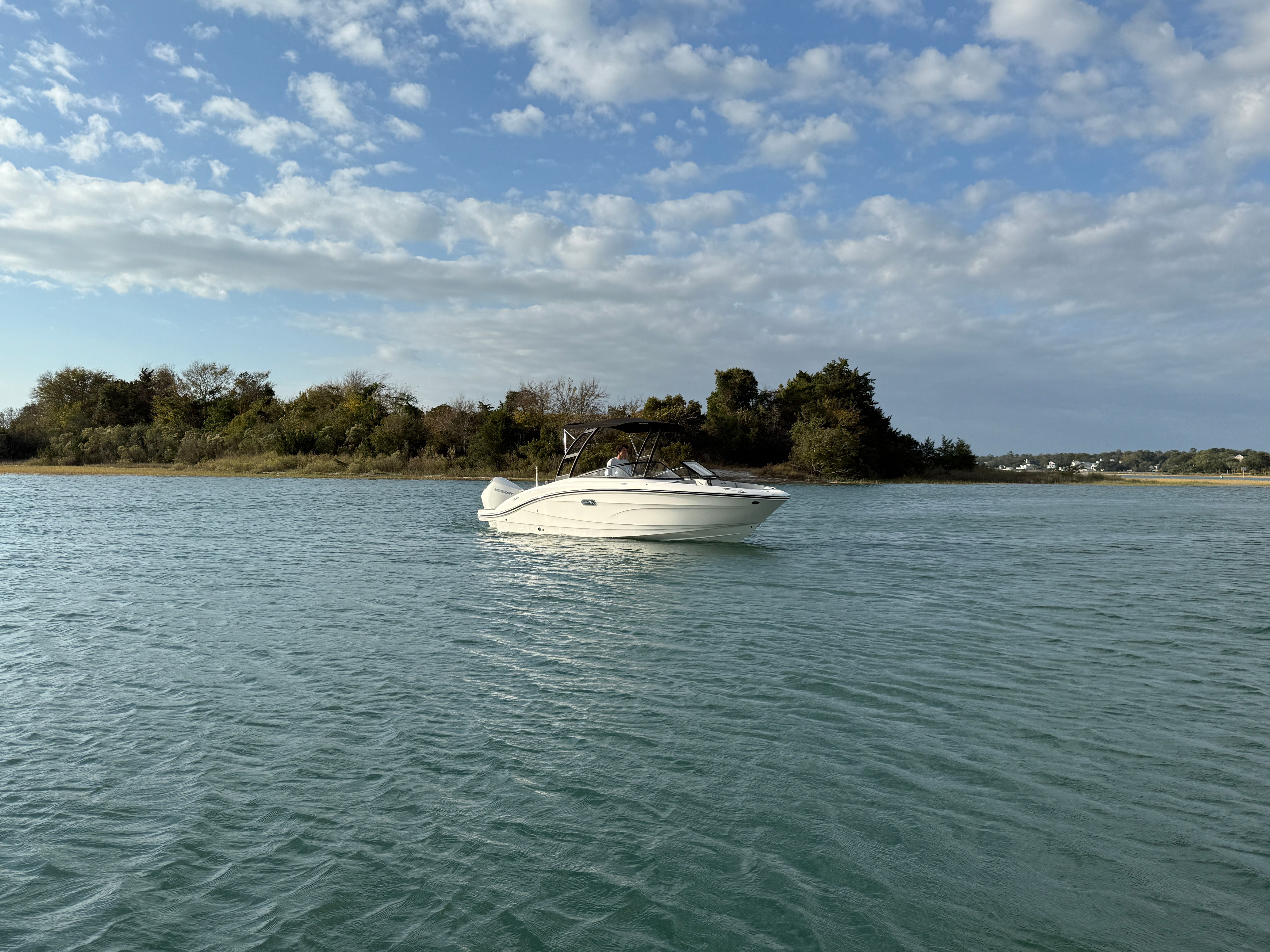 2026 Sea Ray SPX 210 Outboard - 2