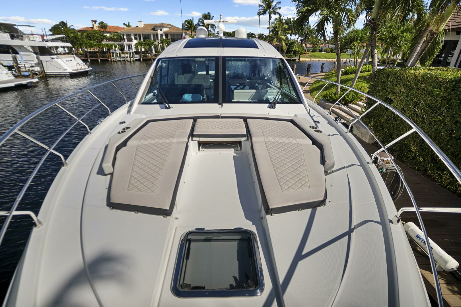 2019 Cruisers Yachts 54 Cantius - Image 17