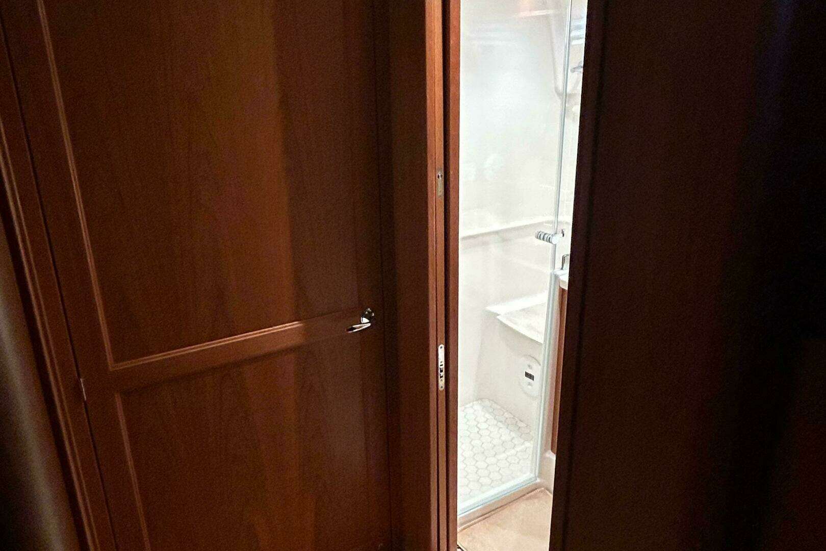 2022 Sabre 45 Salon Express - Image 36