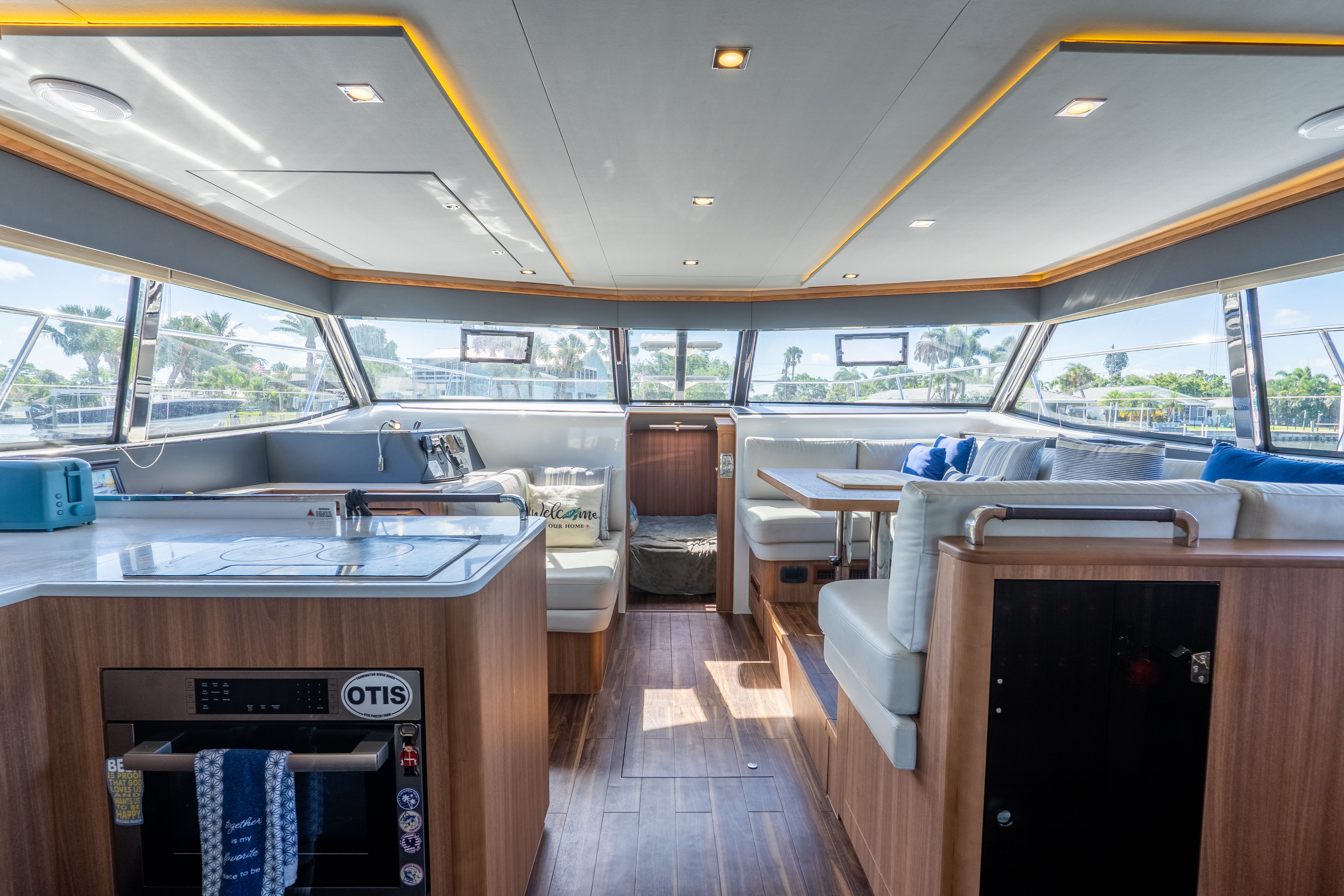 2025 Aquila 42 Yacht - 18