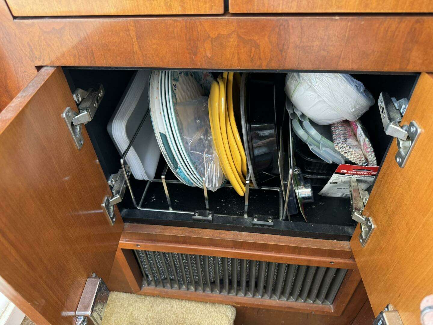 2003 Cruisers Yachts 3772 - Image 106