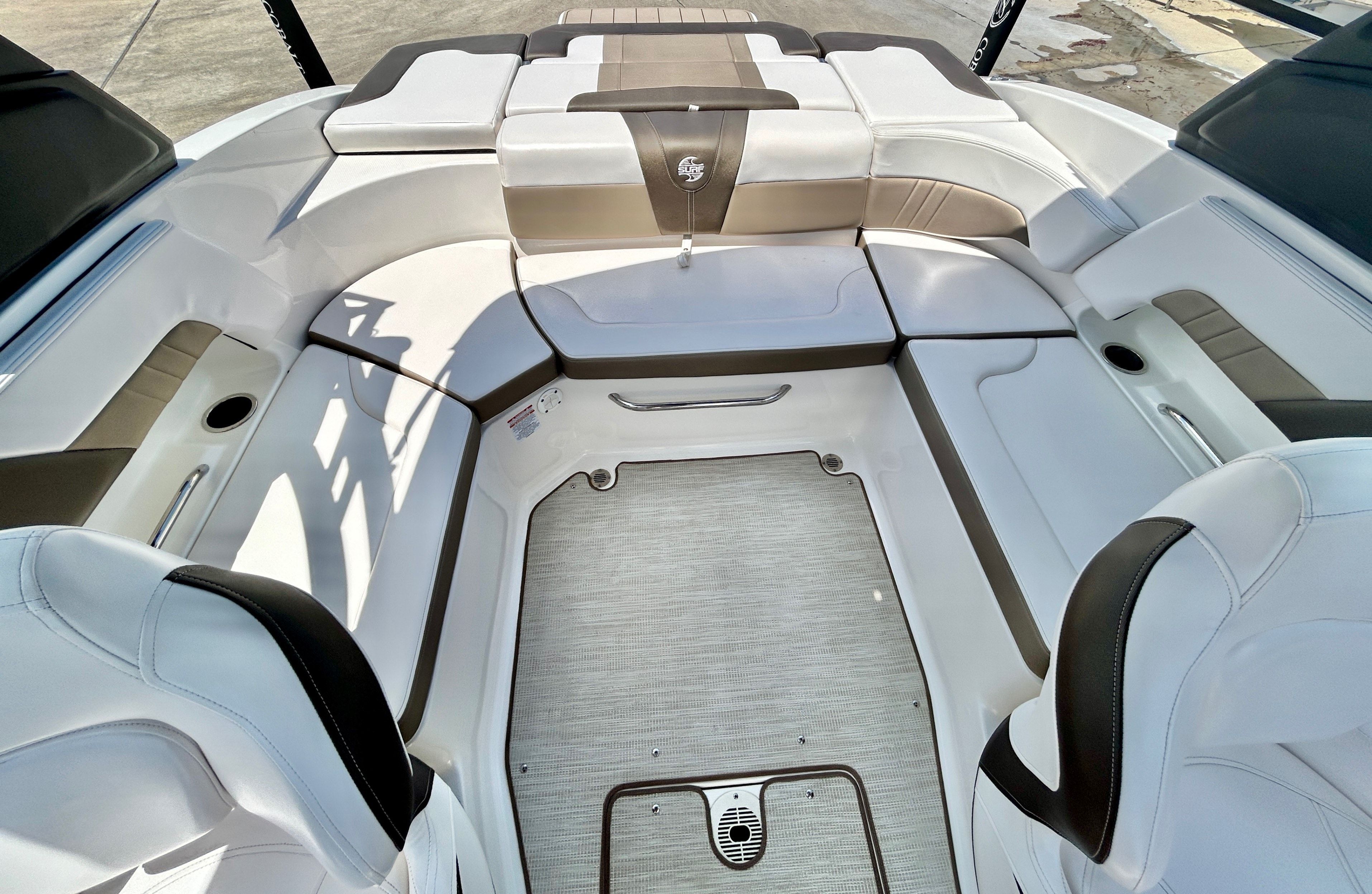 2018 Chaparral 23 Surf - 48