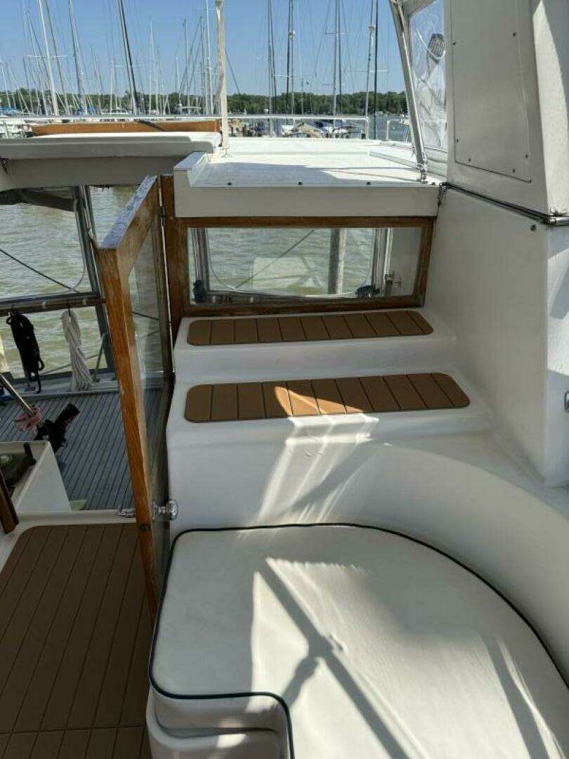 1990 Marine Trader Tradewinds - Image 23