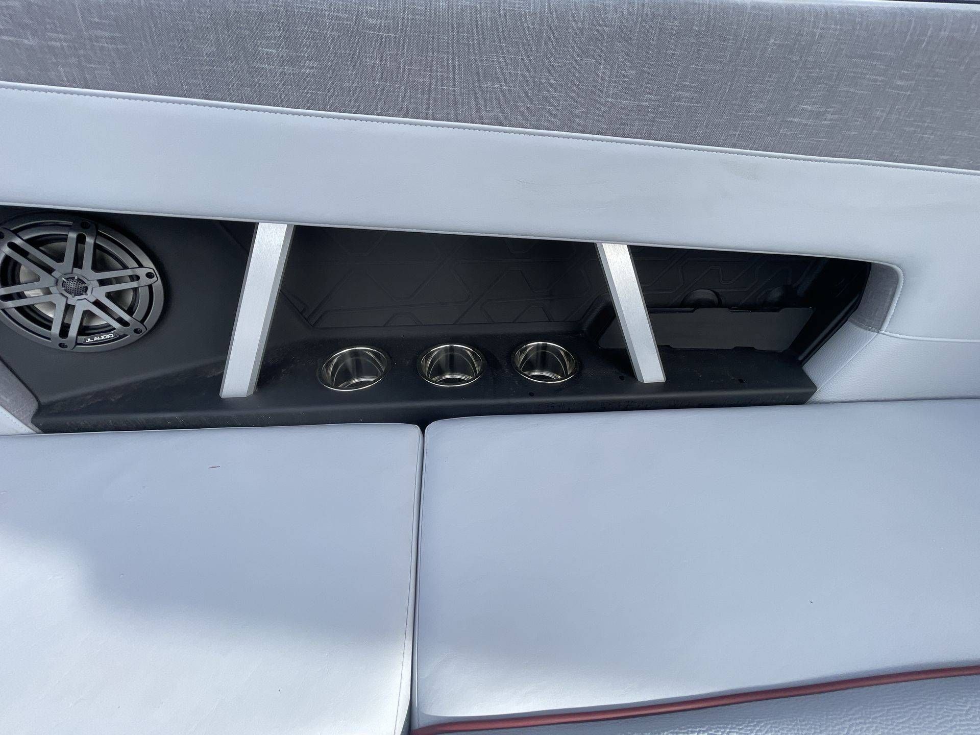 2025 Nautique GS24 - 18