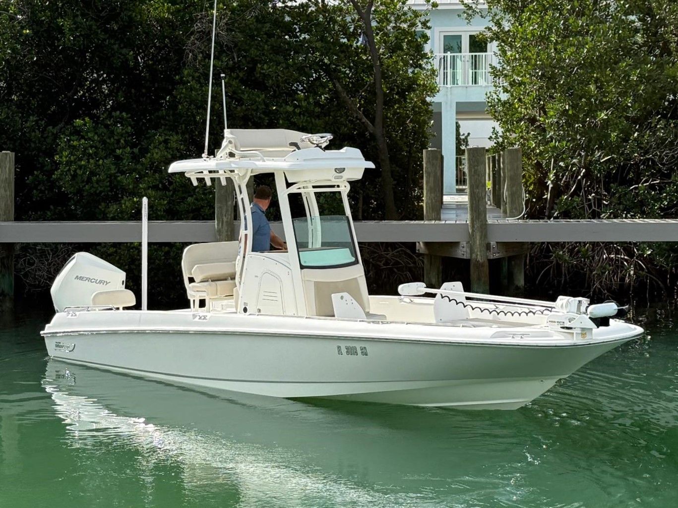 2020 Boston Whaler 240 Dauntless Pro