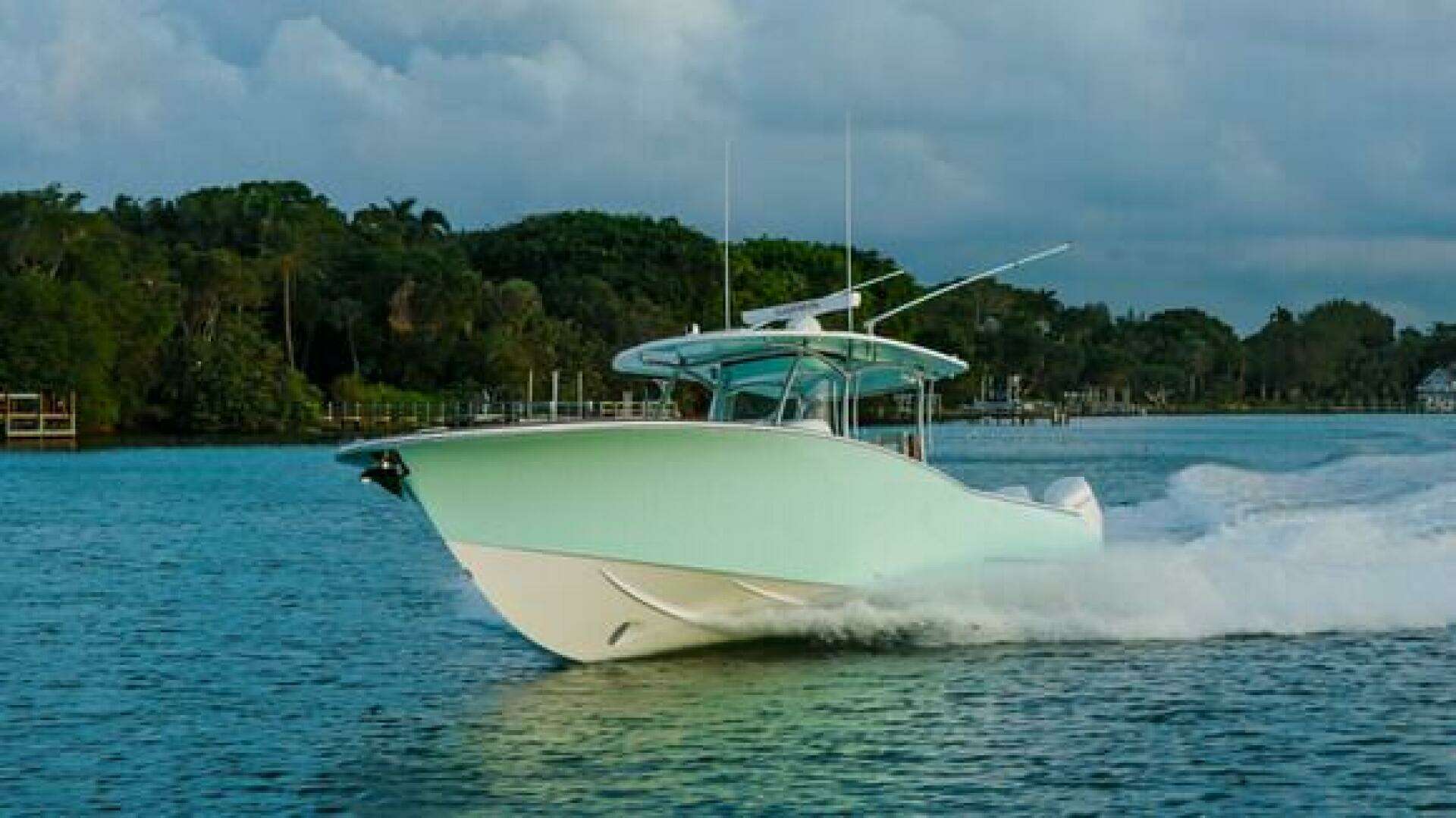 2026 Mag Bay 38 Center Console - Image 10