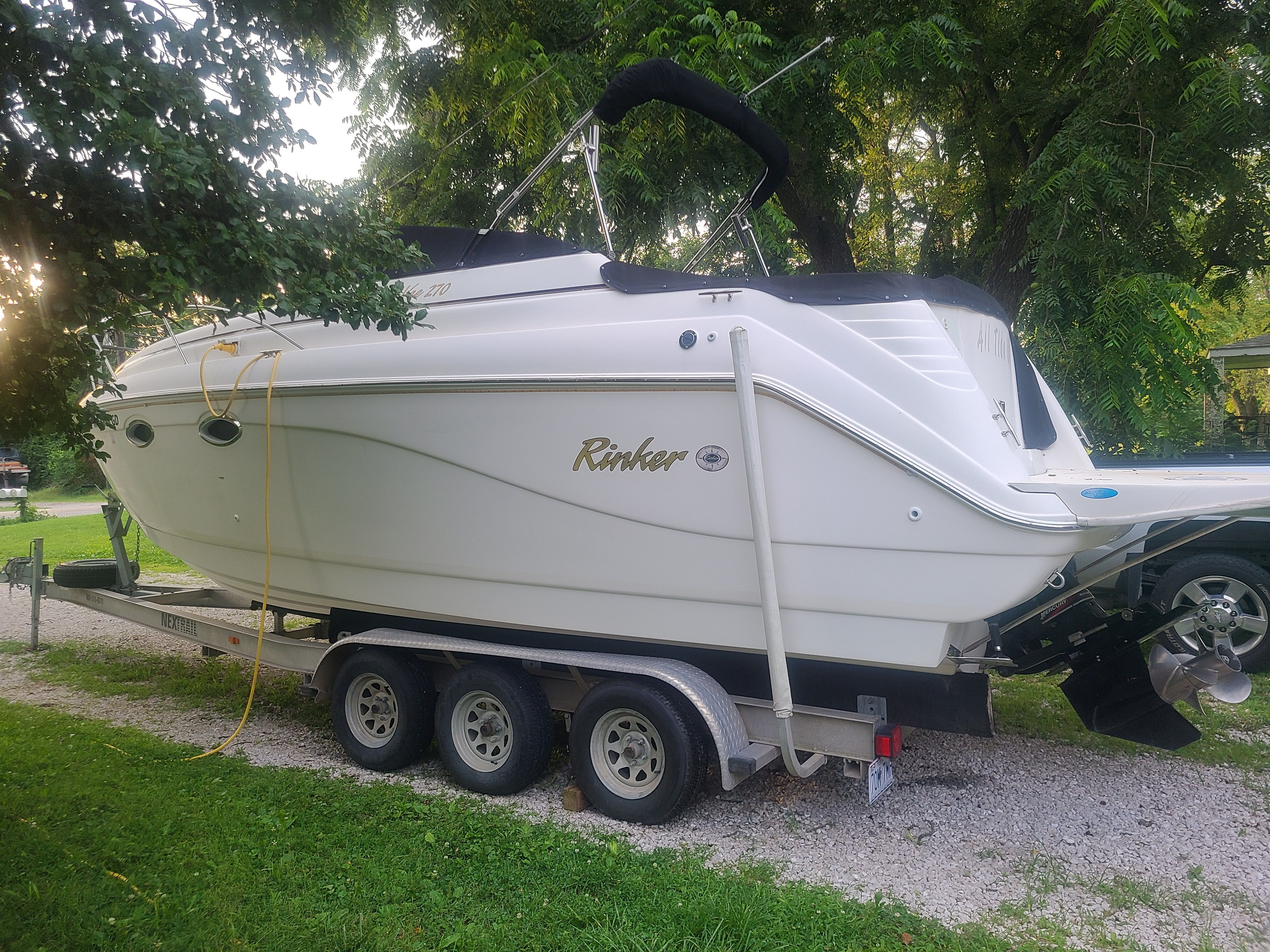 2002 Rinker Fiesta Vee