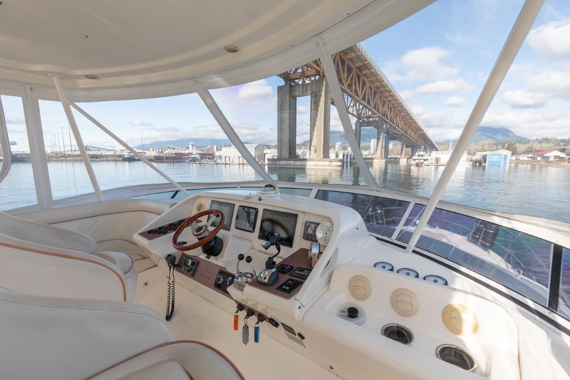 Flybridge Helm