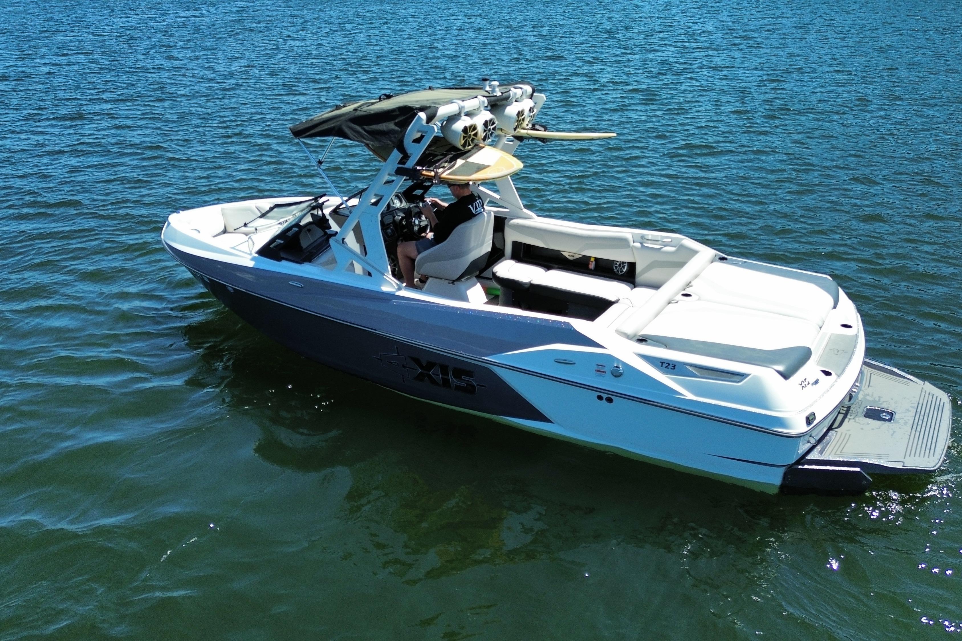 2017 Axis T23