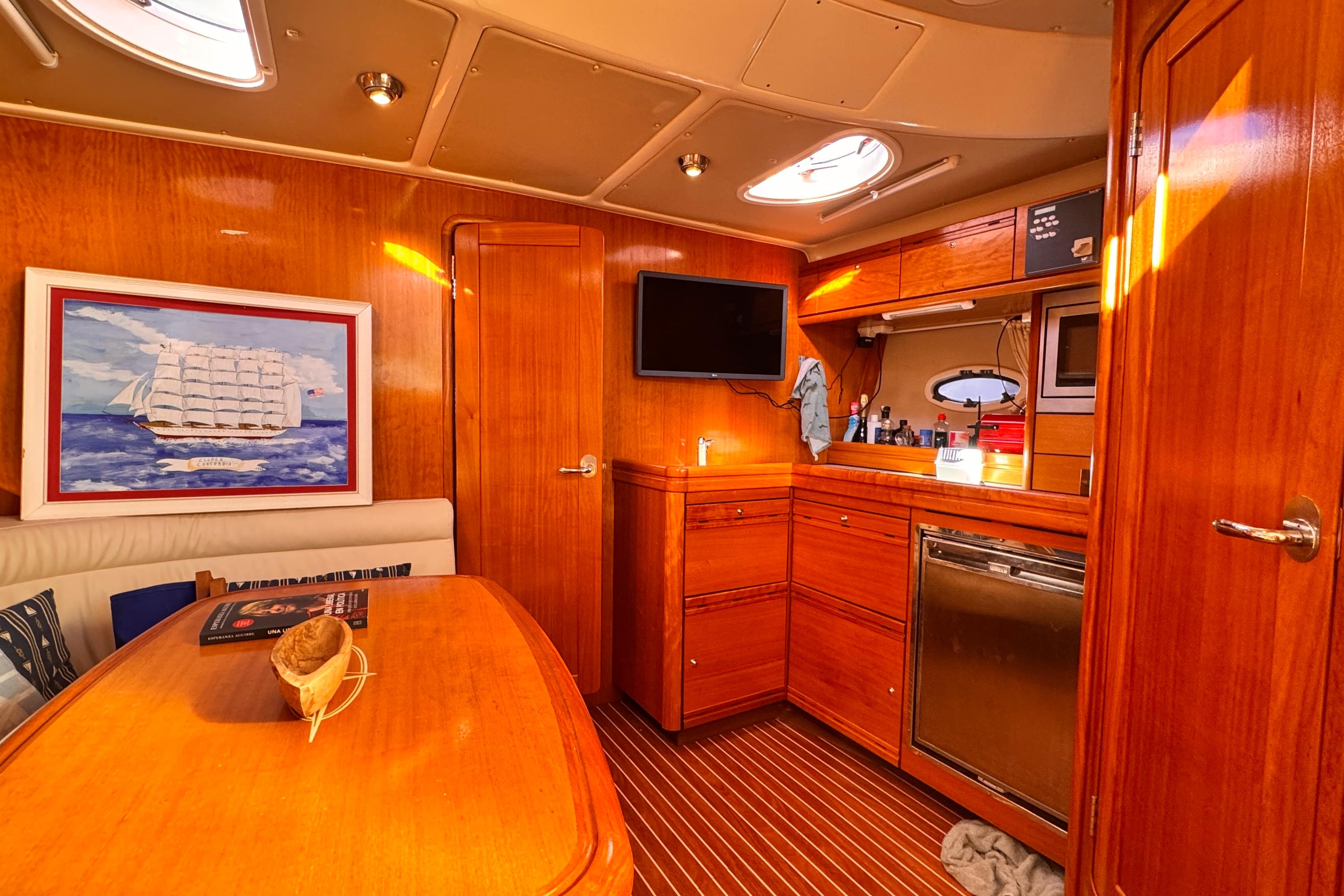 Bavaria 37 sport