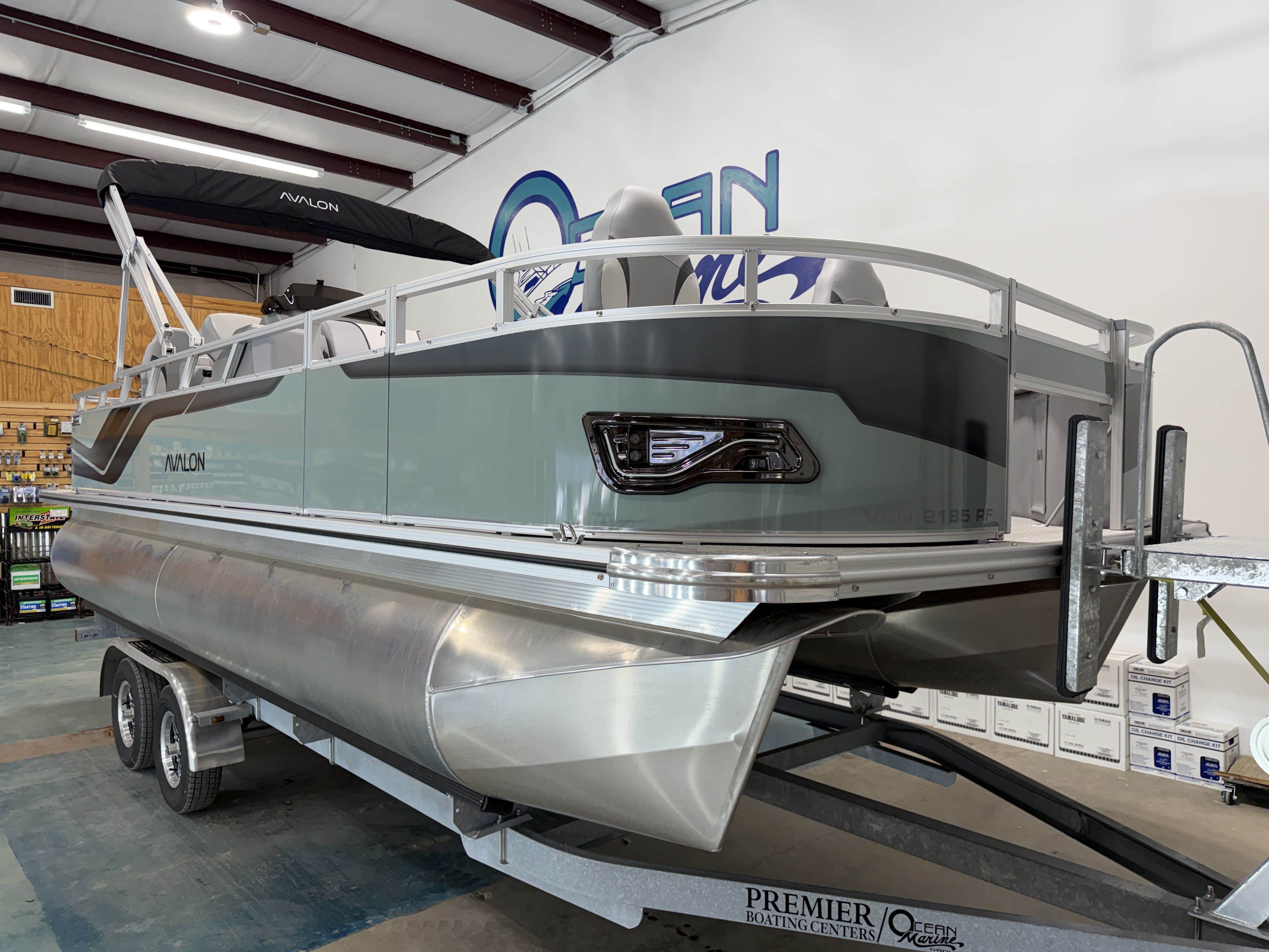 2026 Avalon Venture 85 Rear Fish - 21' - 16