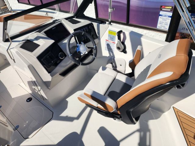 2025 Starcraft SVX 210 08 - 7