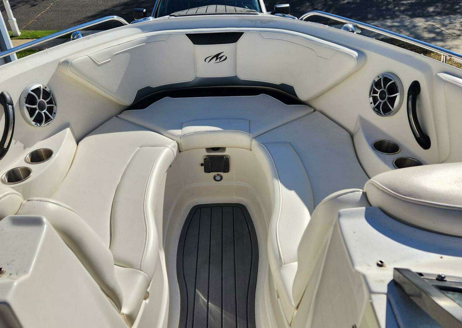 2013 Monterey 264 FSX - Image 2
