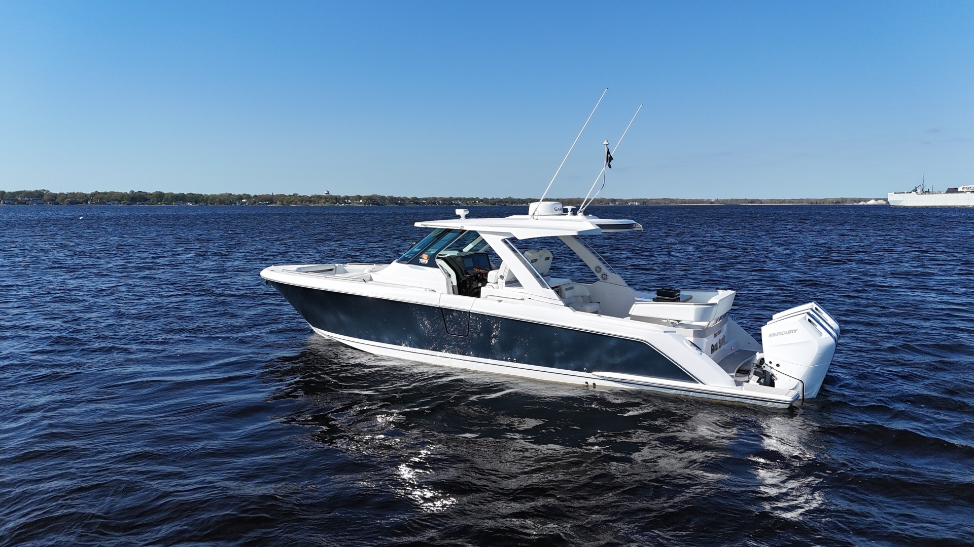 2024 Tiara Yachts 38 LS - Image 4
