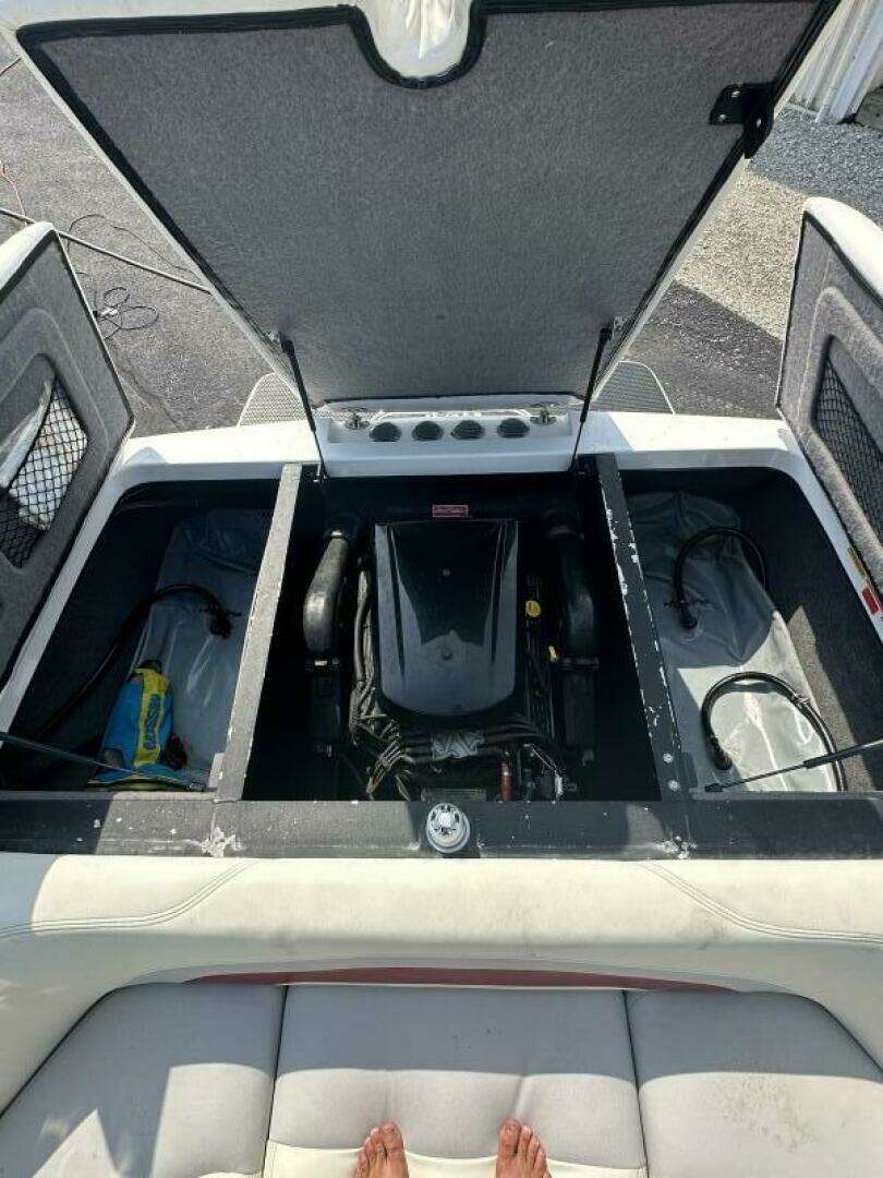 2007 Malibu 21 V RIde - Image 6