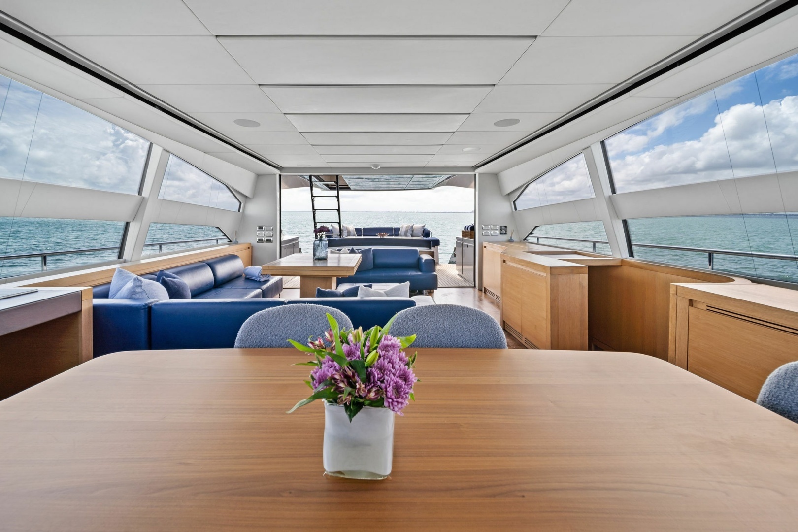 2013 Pershing 82 - Image 34
