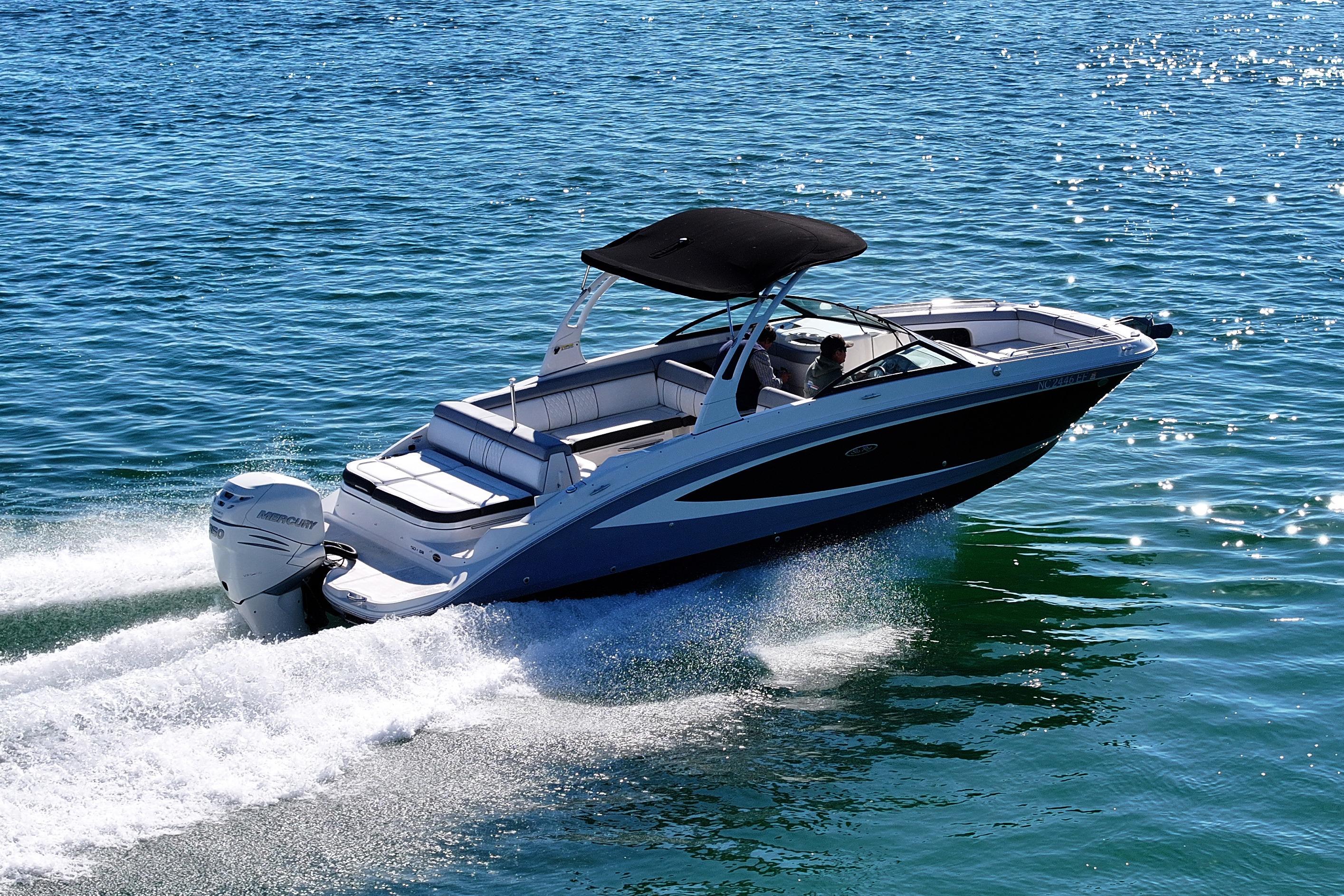 2017 Sea Ray SDX 270 Outboard