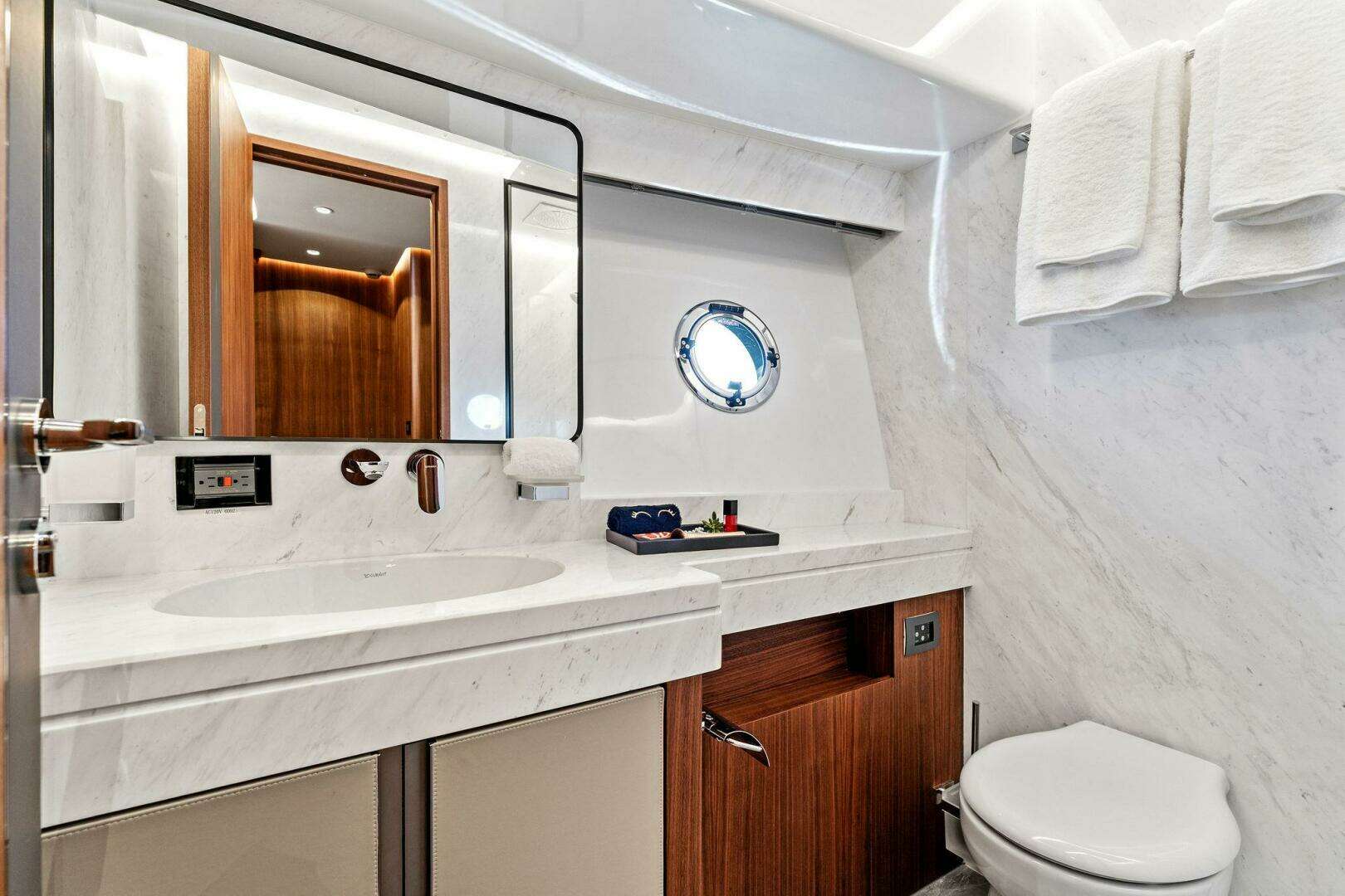 2024 Aquitalia Yachts Flybridge - Image 48