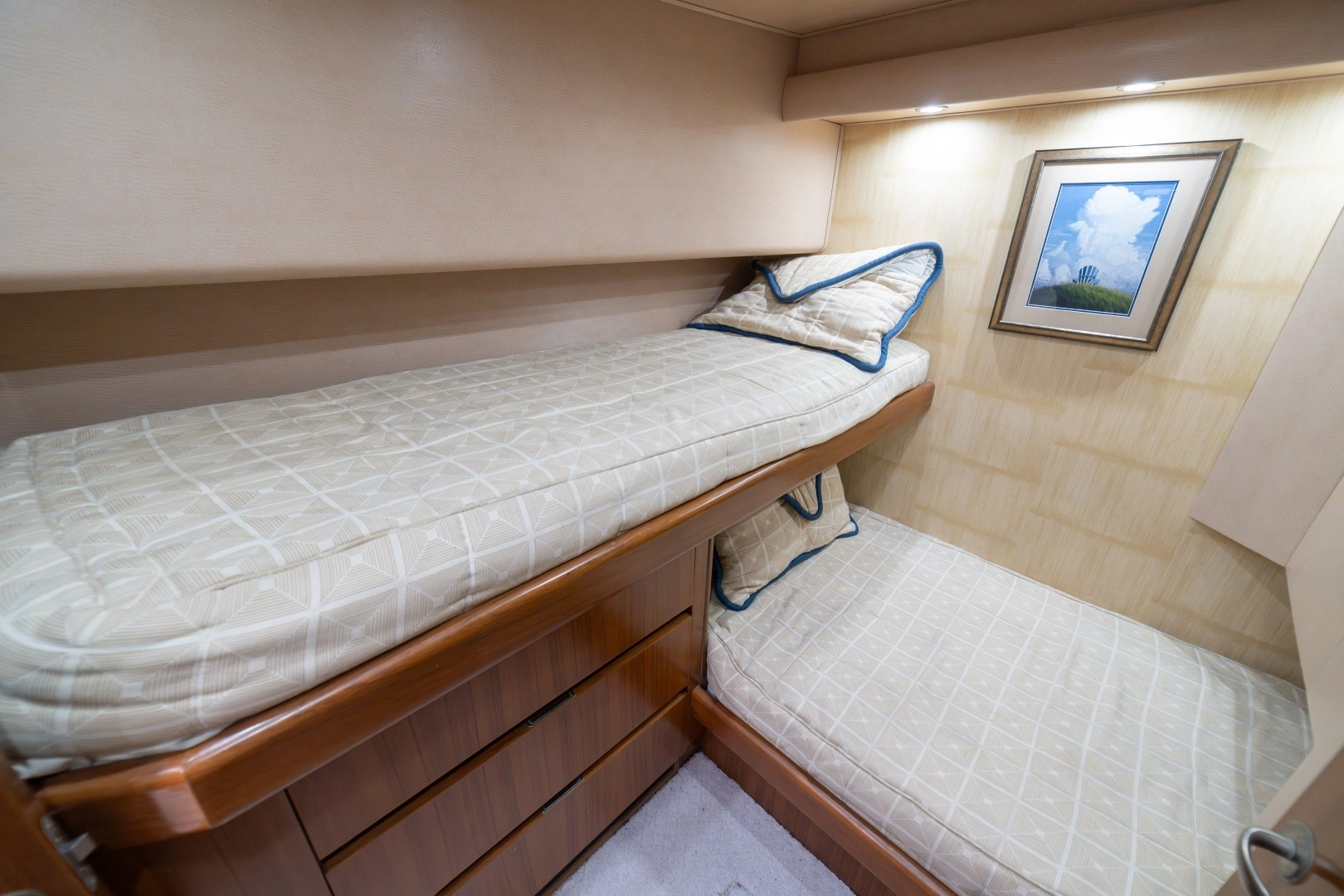 2012 Viking 60 Convertible - Image 61