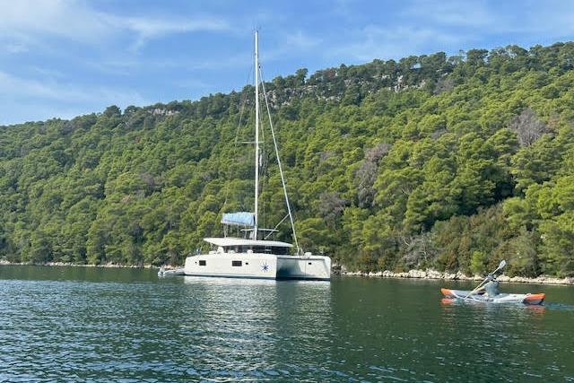 2019 Lagoon 42