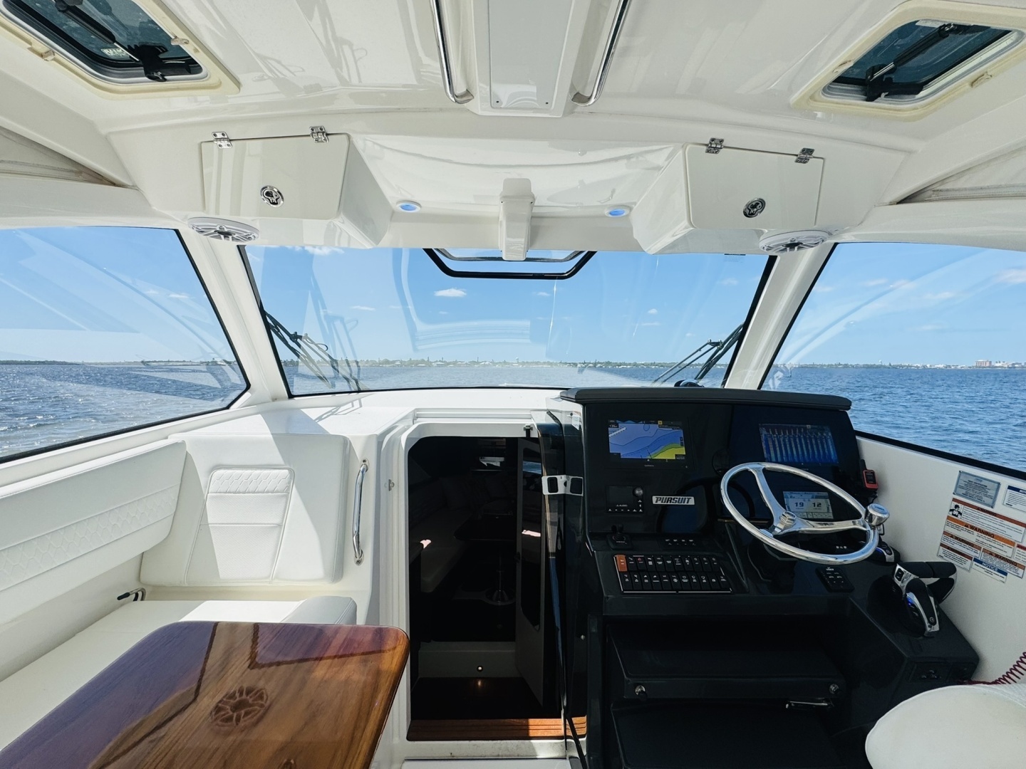 2021 Pursuit OS 355 - Image 28