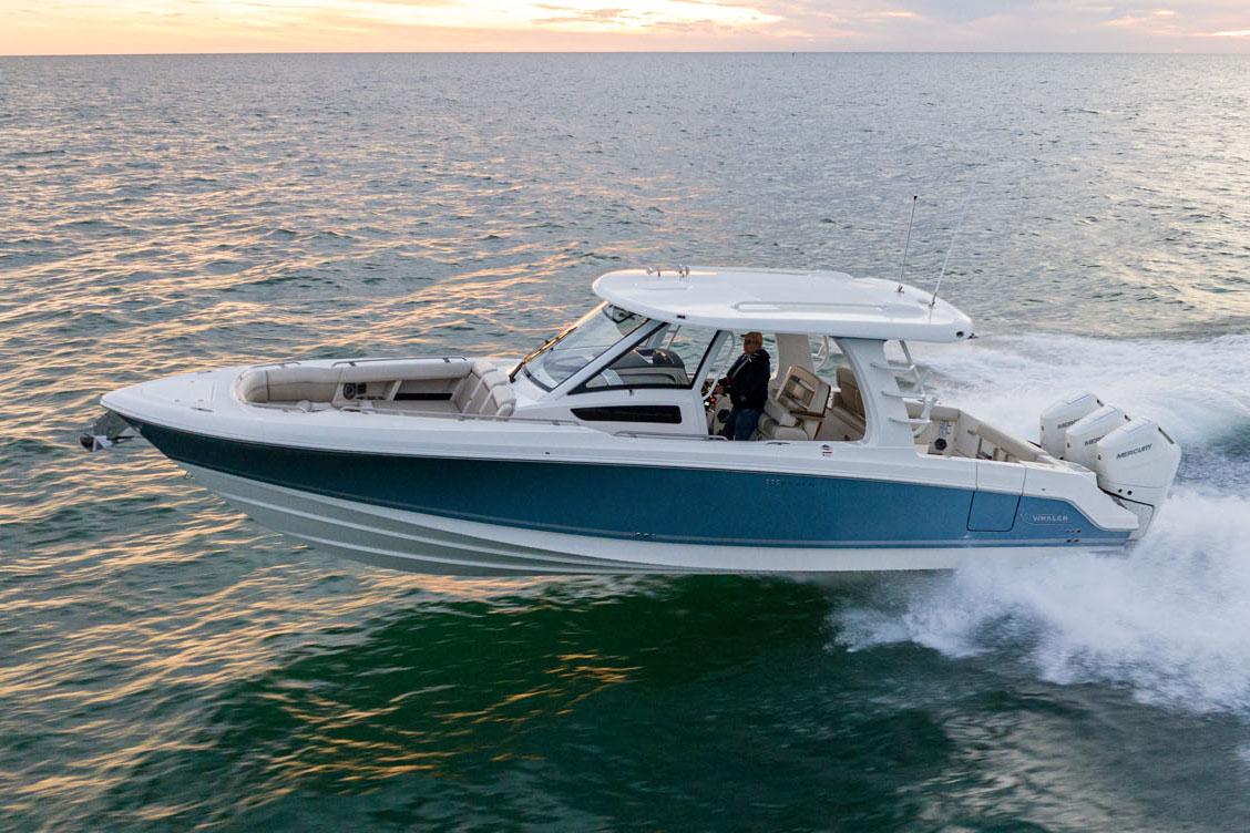2027 Boston Whaler 350 Realm