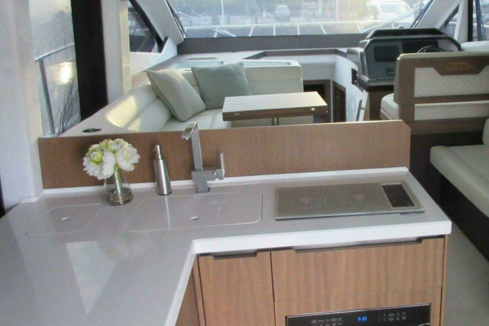 2019 Galeon 470 Sky - Image 9