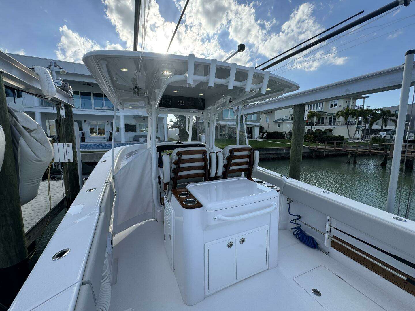 2024 Jupiter 38 HFS - Image 39