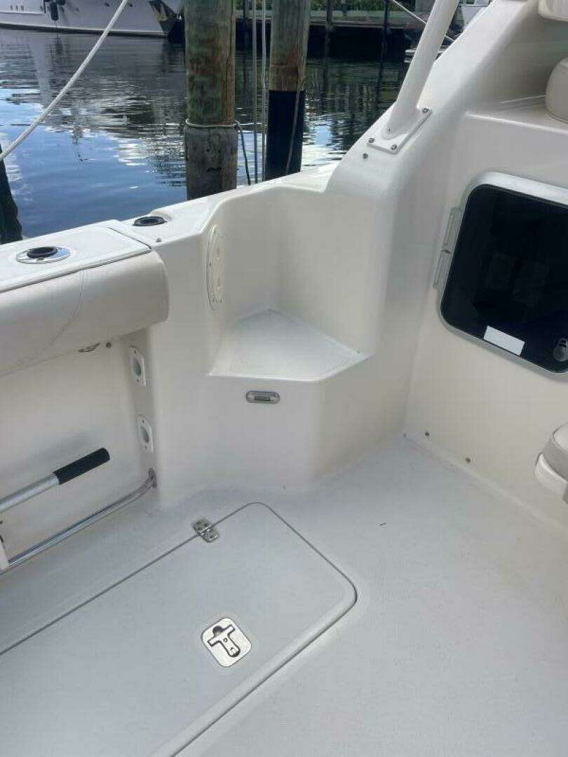 2014 Pursuit OS 315 - Image 18