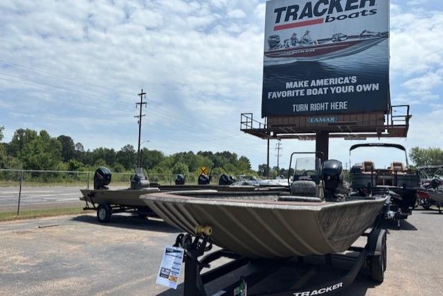 2026 Tracker Grizzly 2072 CC