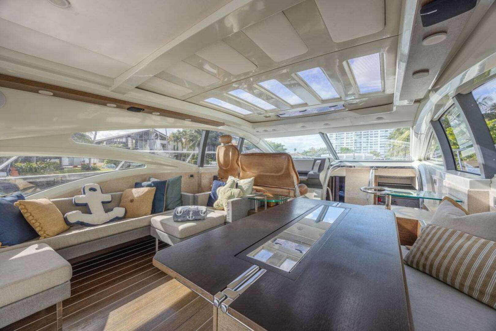 2009 Azimut 68S - Image 16