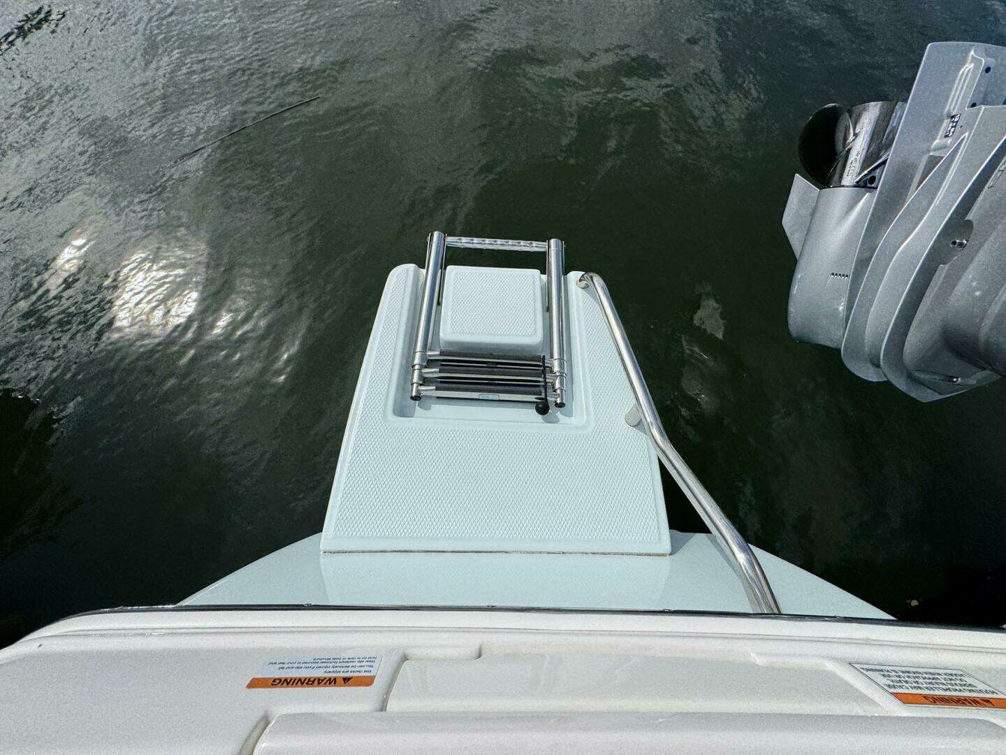 2021 Robalo 246 Cayman - Image 45