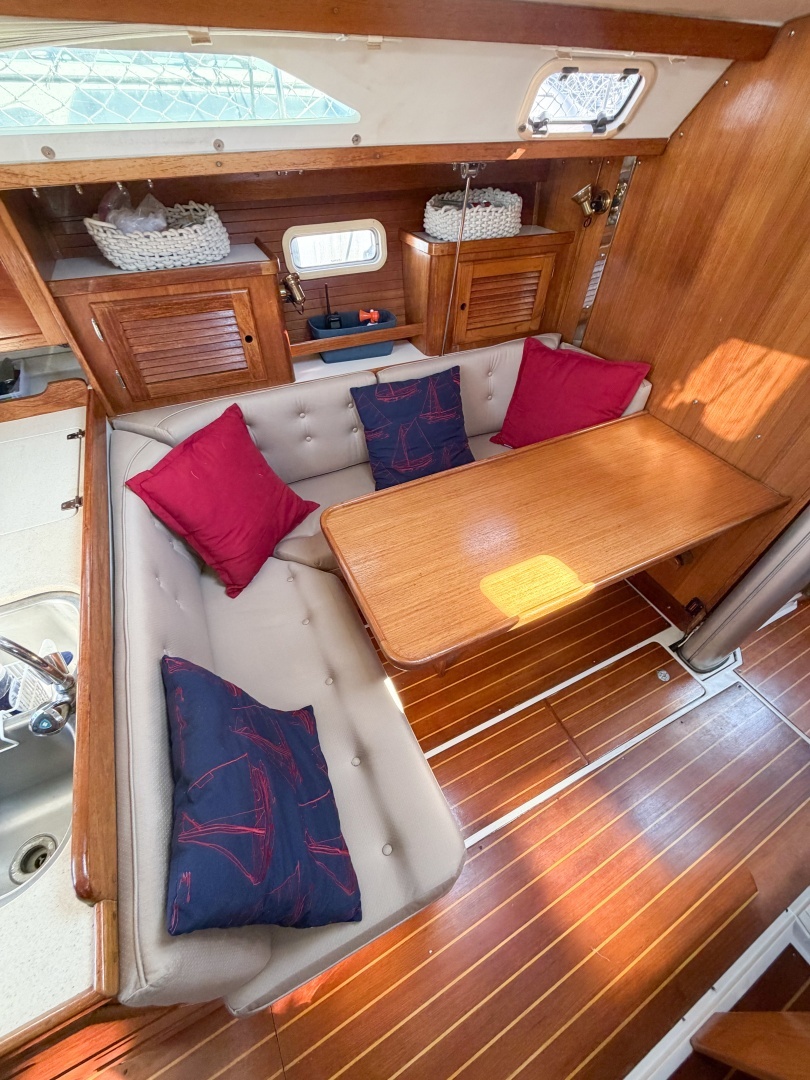 1996 Catalina 36 Mk II - Image 67