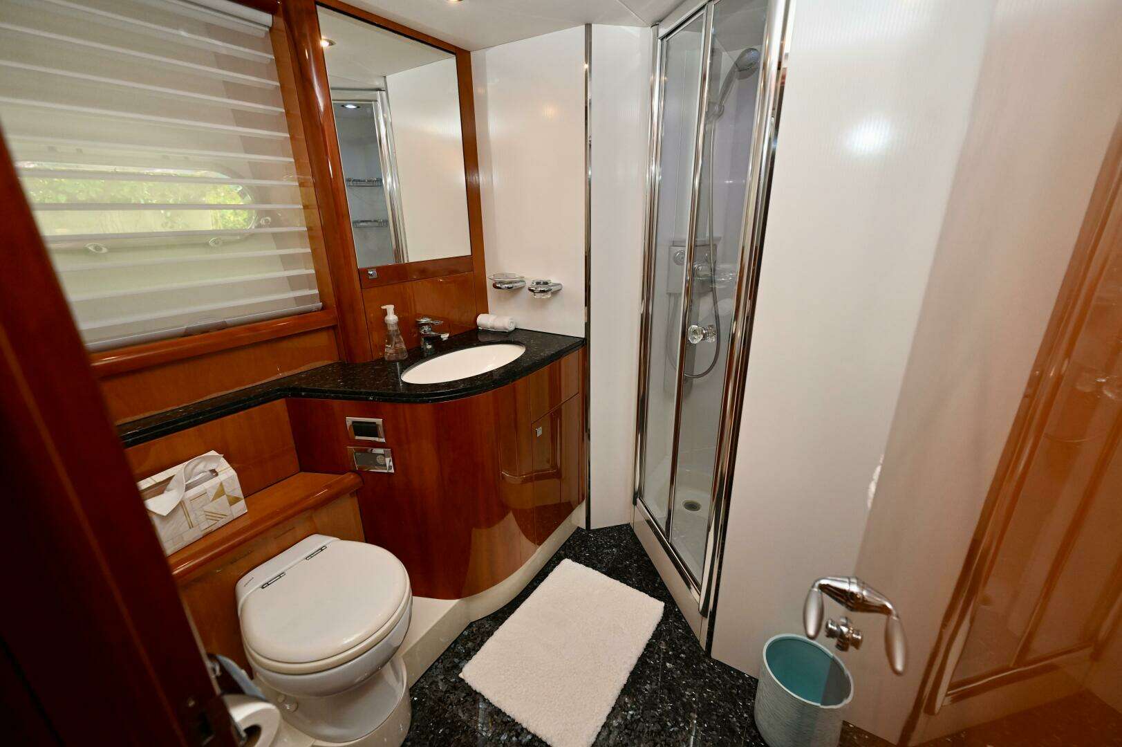 2005 Sunseeker Yacht - Image 39