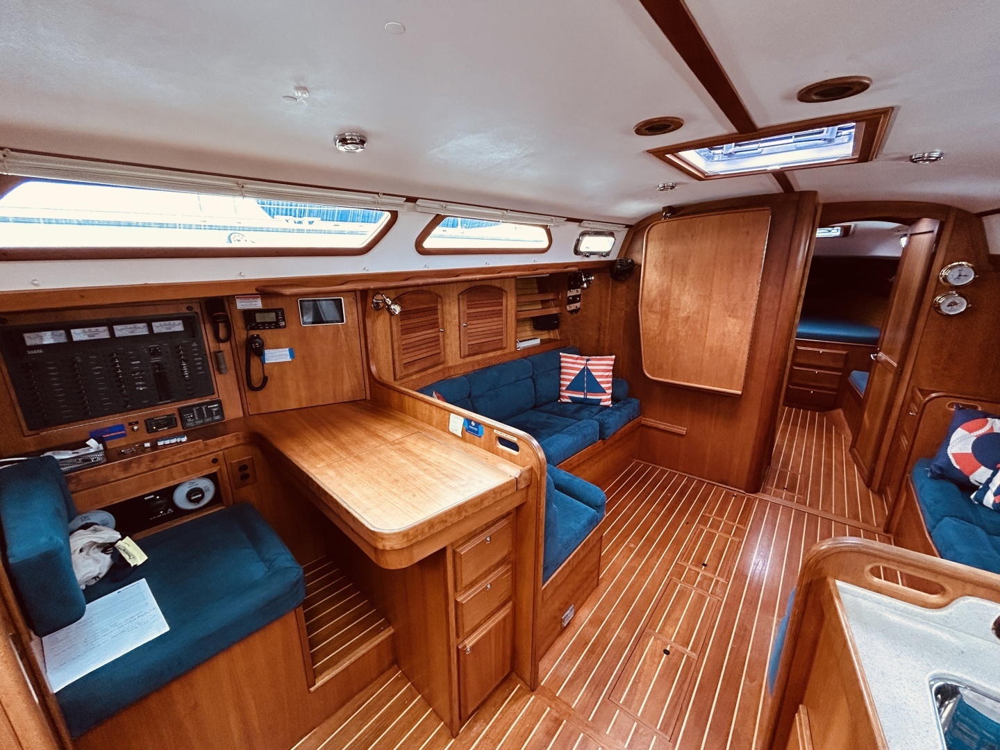 2004 Sabre 426 - Image 22