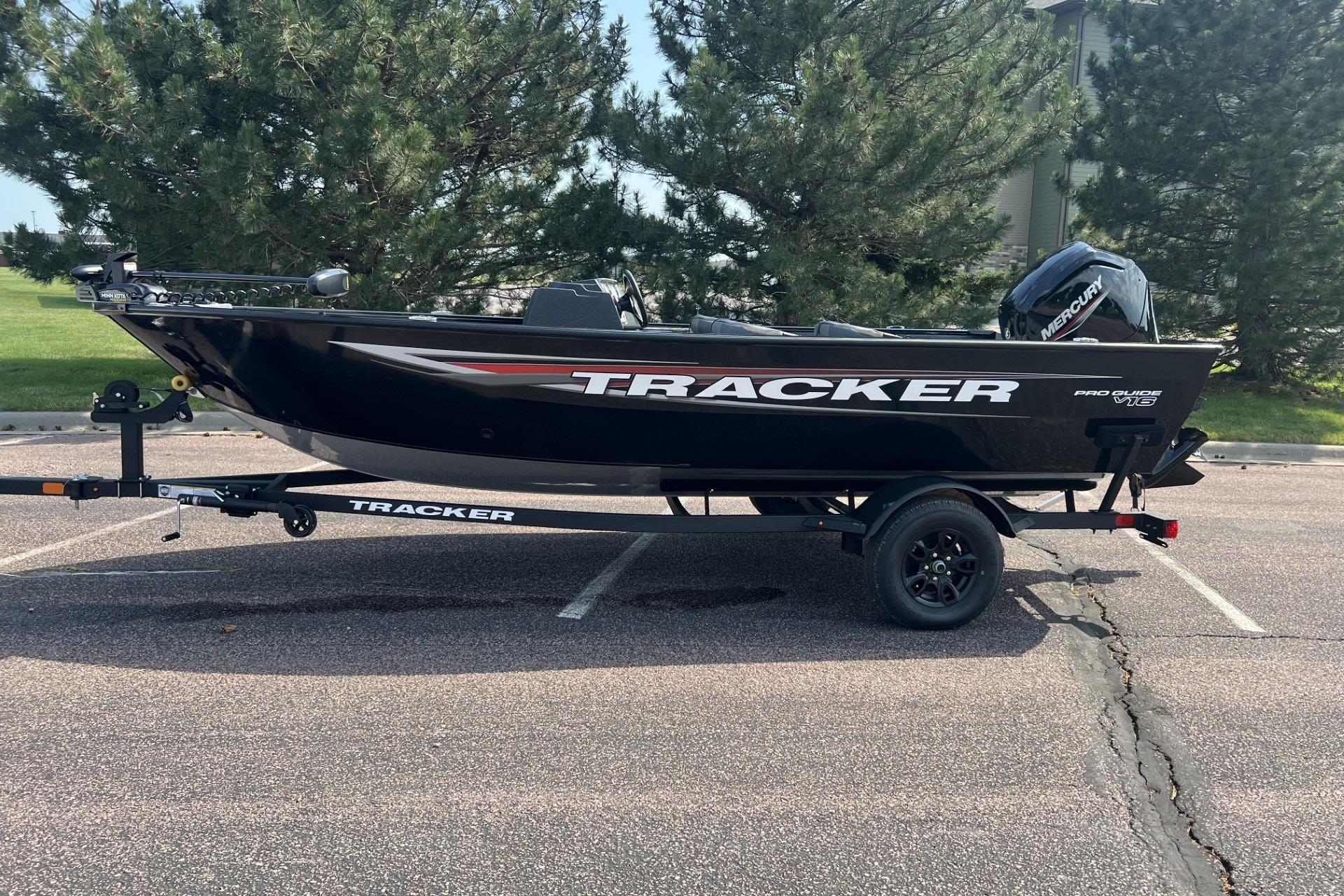 2026 Tracker Pro Guide V-16 SC