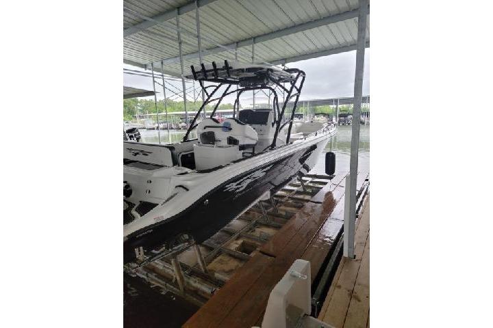 2020 Glasstream 328 Pro-XS