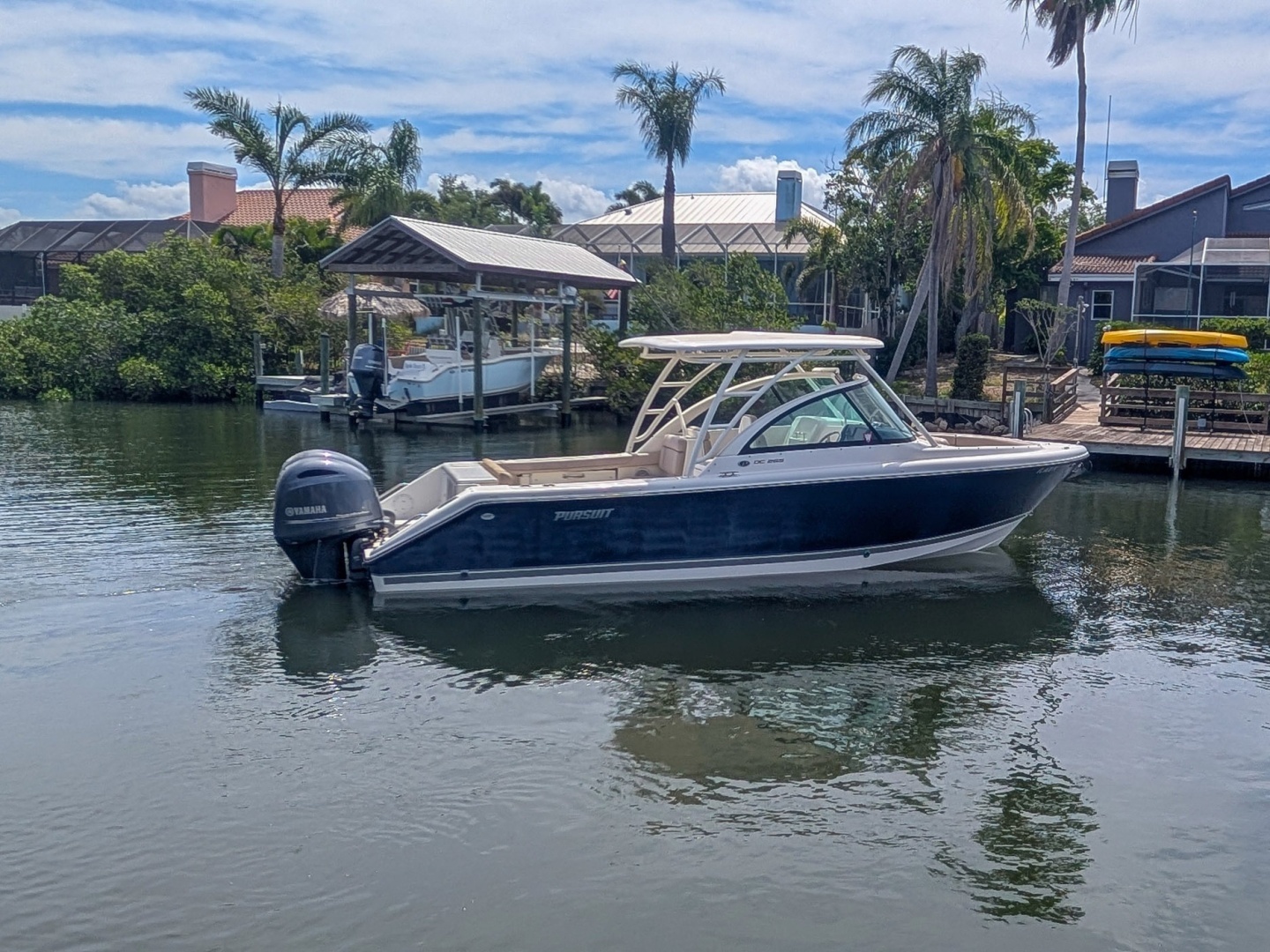 2015 Pursuit DC 265 Dual Console - Image 4