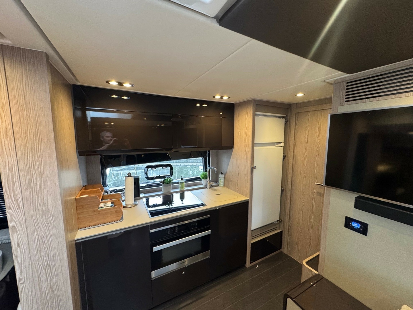 2019 Azimut 51 ATLANTIS - Image 9