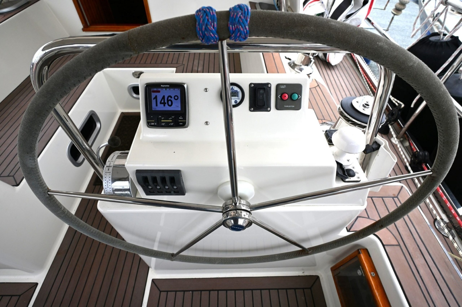 2006 Waterline 50 - Image 5