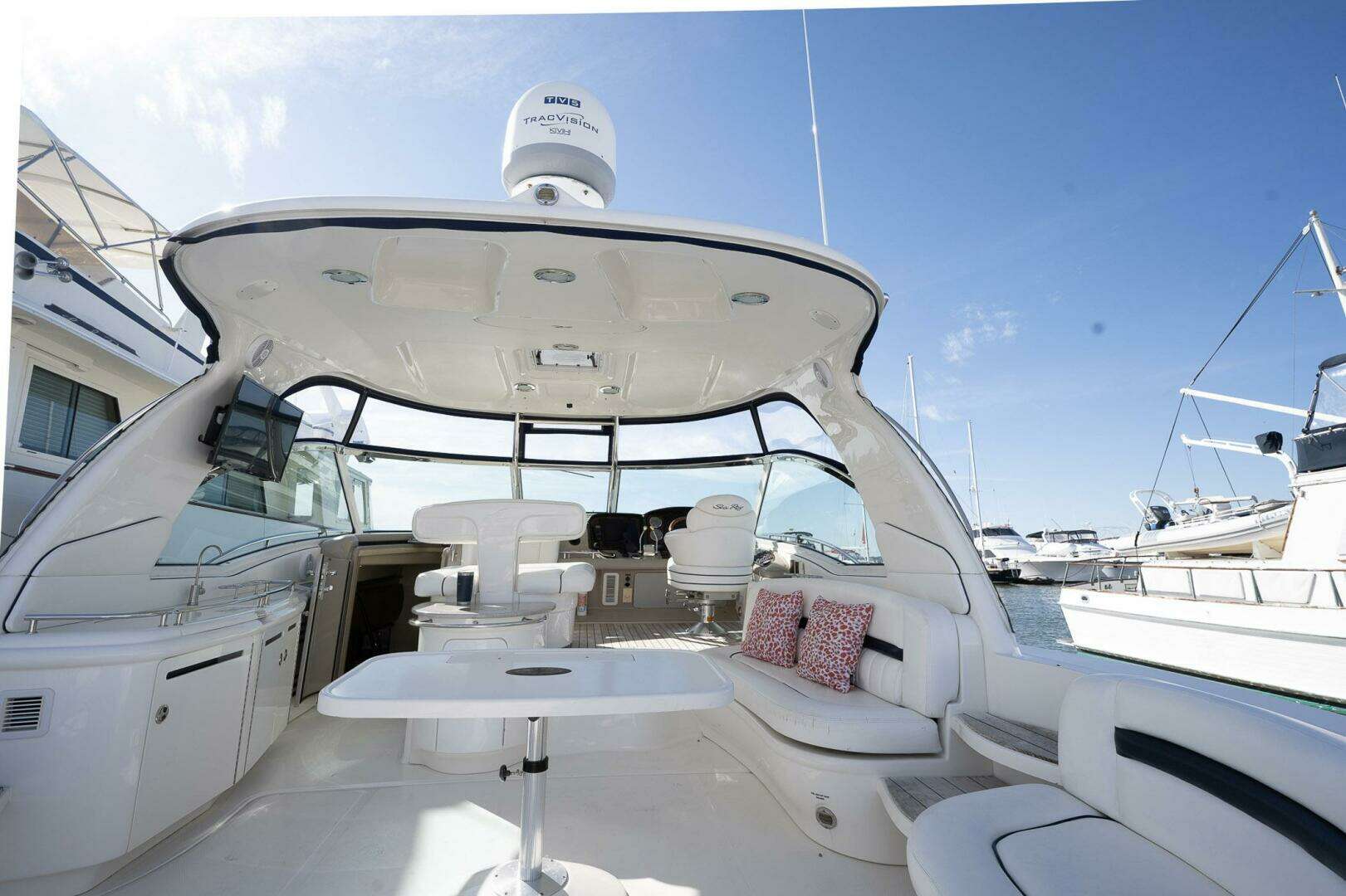 2005 Sea Ray 500 Sundancer - Image 14