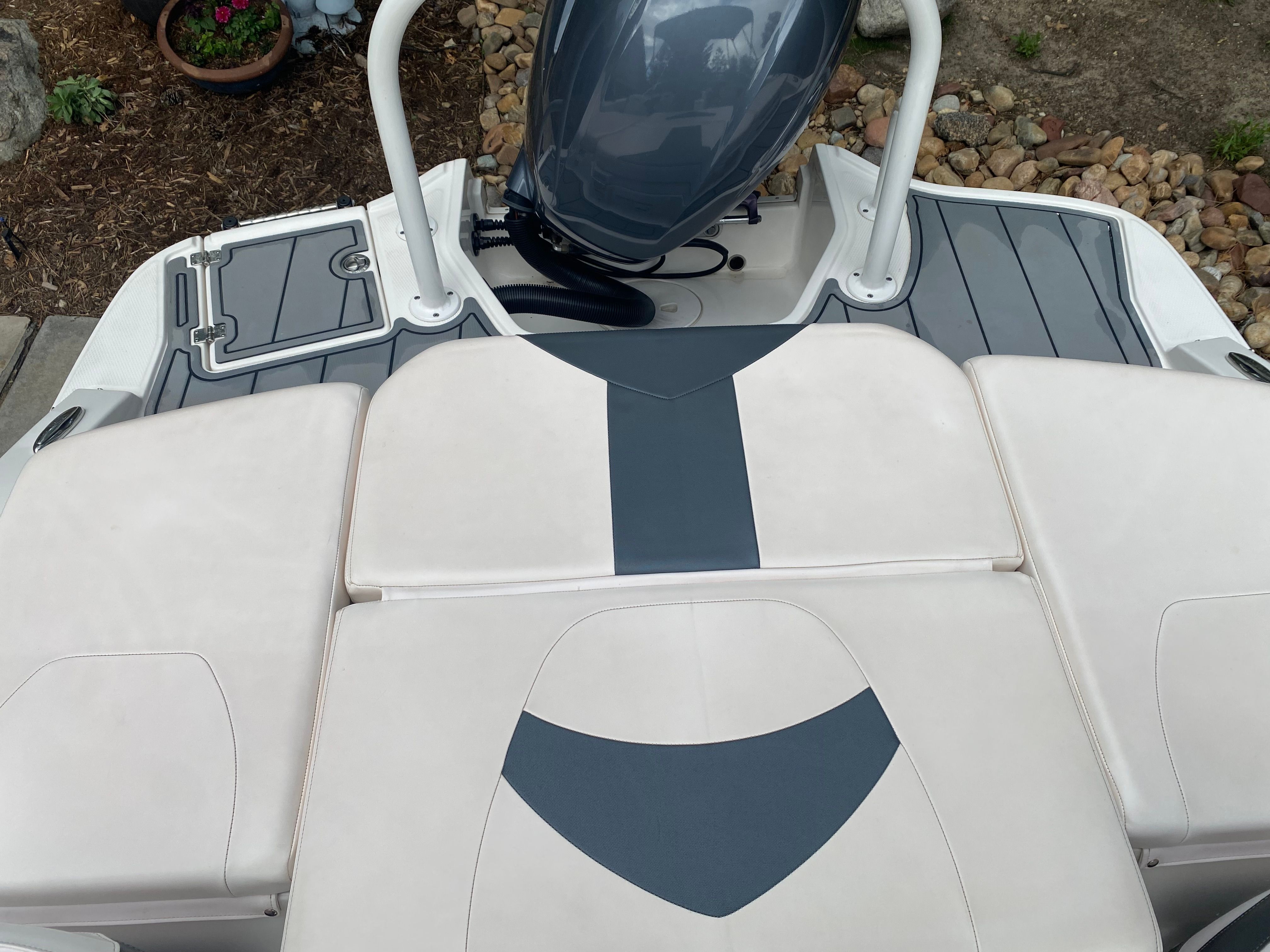 2020 Chaparral 21 SSi Ski & Fish OB - 11