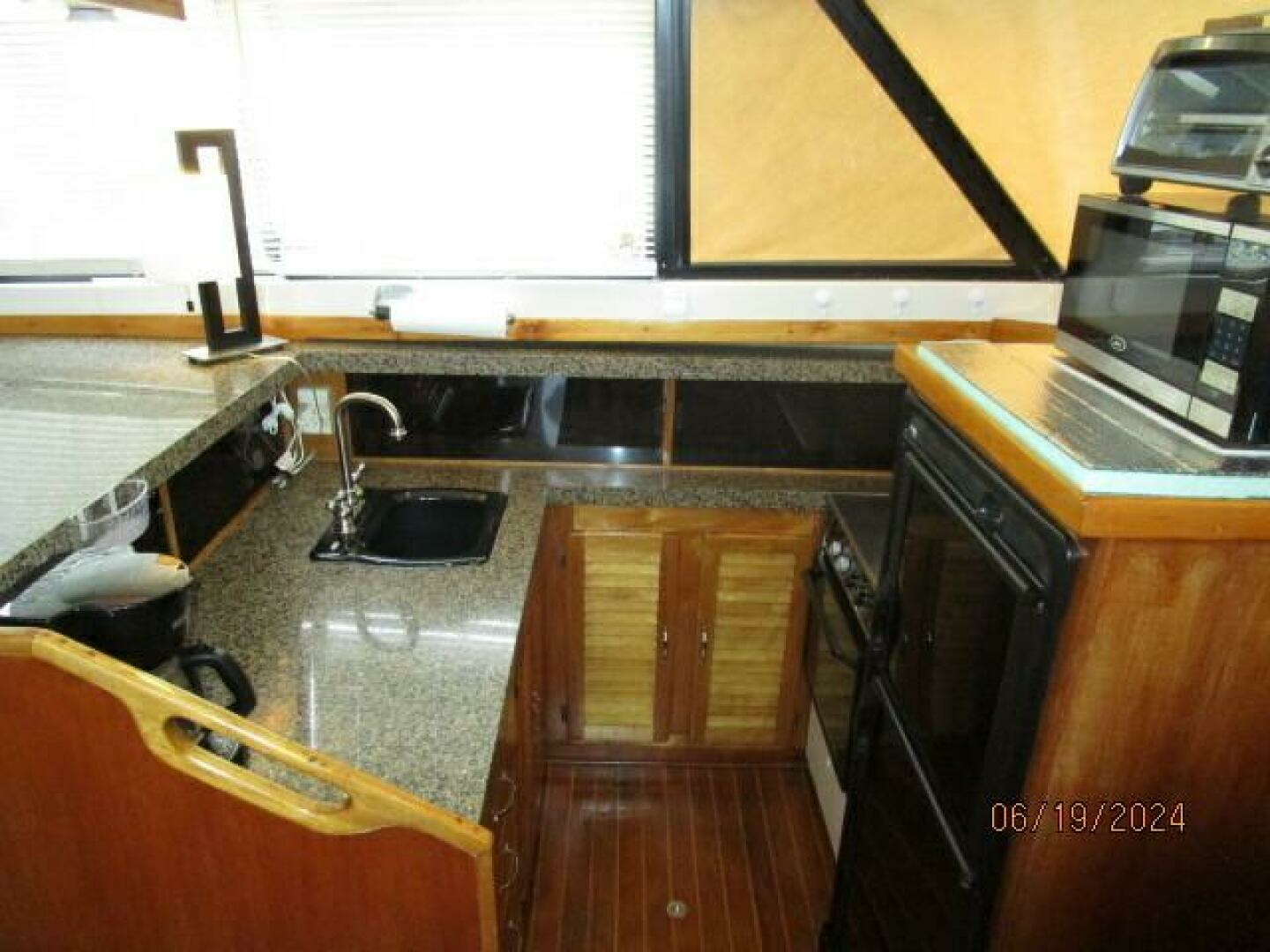 1984 Mainship 40DC - Image 44