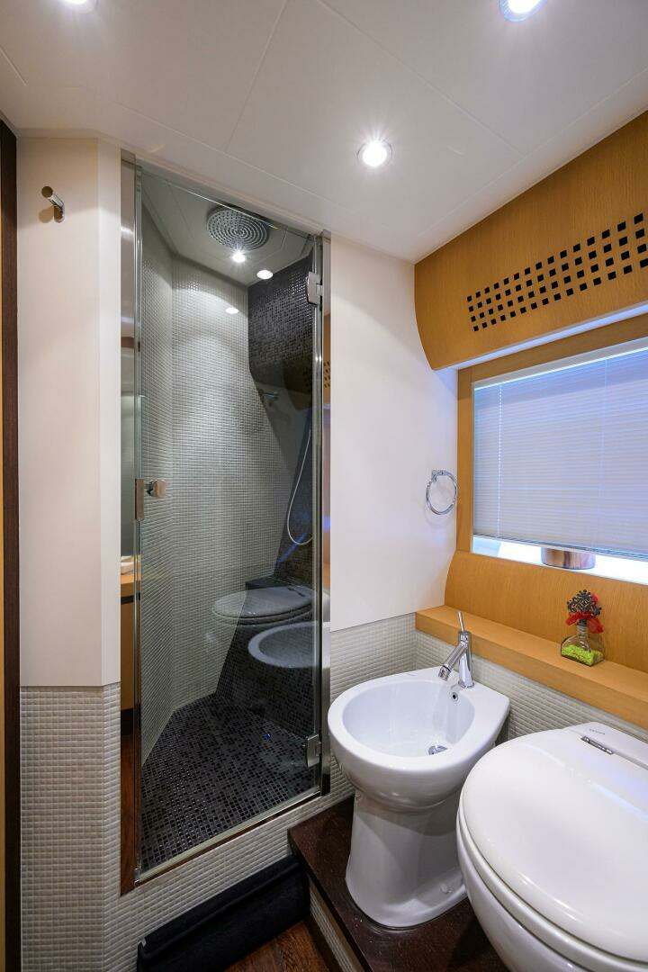 2009 Pershing 90 Express - Image 31